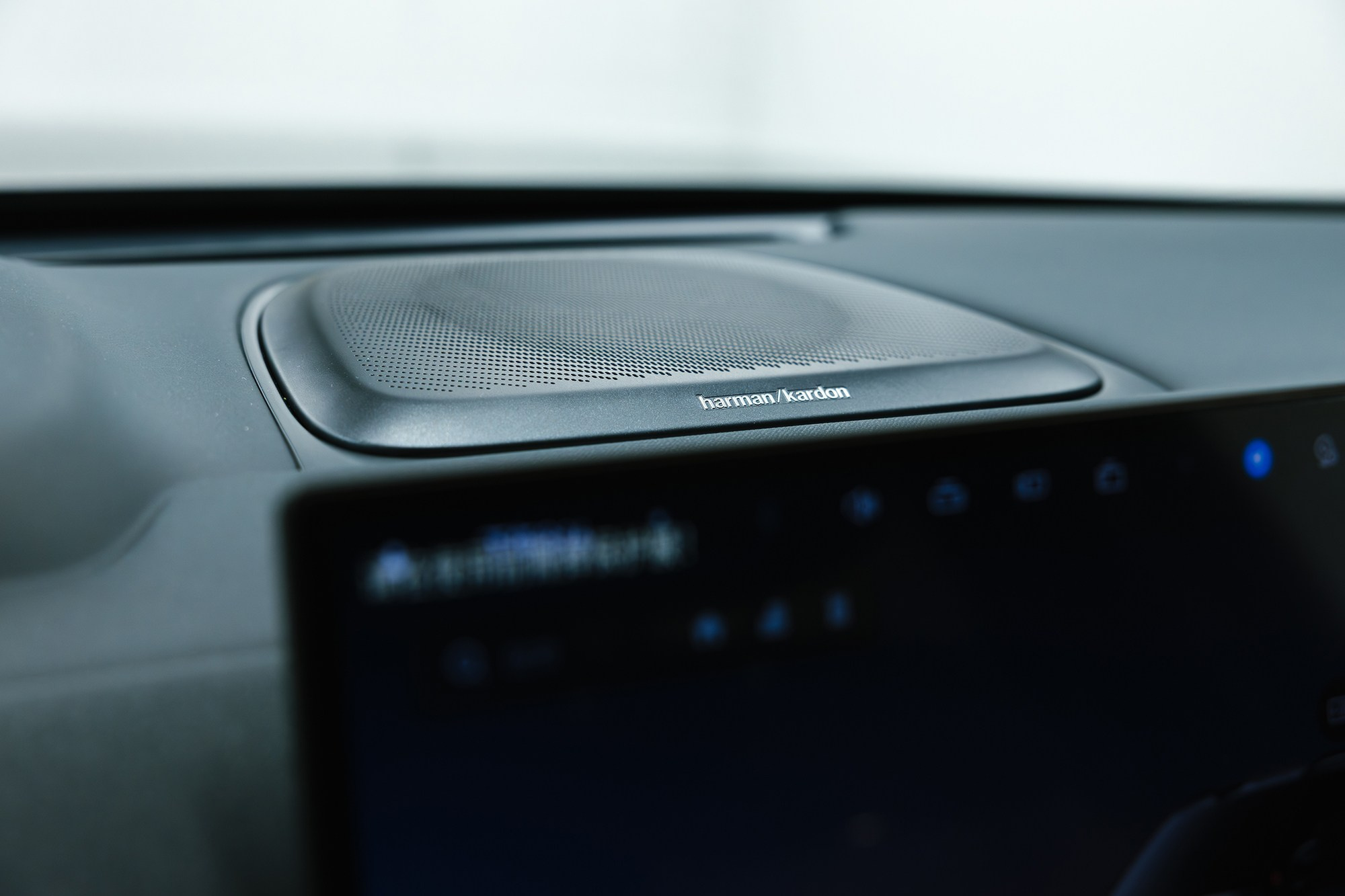 Lynk & Co 900 Ultra 2,0hyb 4WD AT (734 л. с.). Автосалон «Х-Авто»