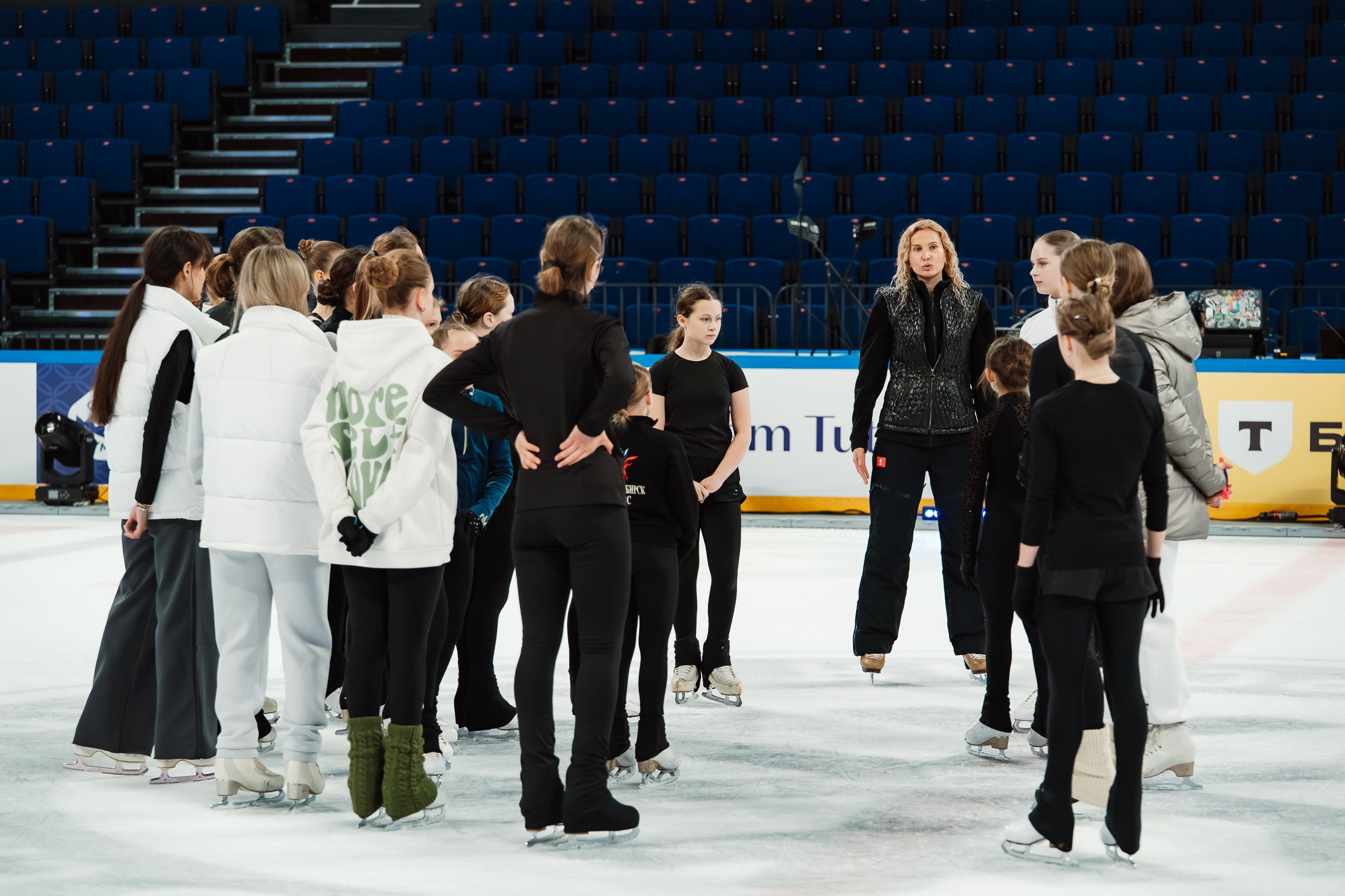 Мастер-класс Этери Тутберидзе в Новосибирске. Воробьева Ксения — Спортивный и танцевальный фотограф Новосибирск
