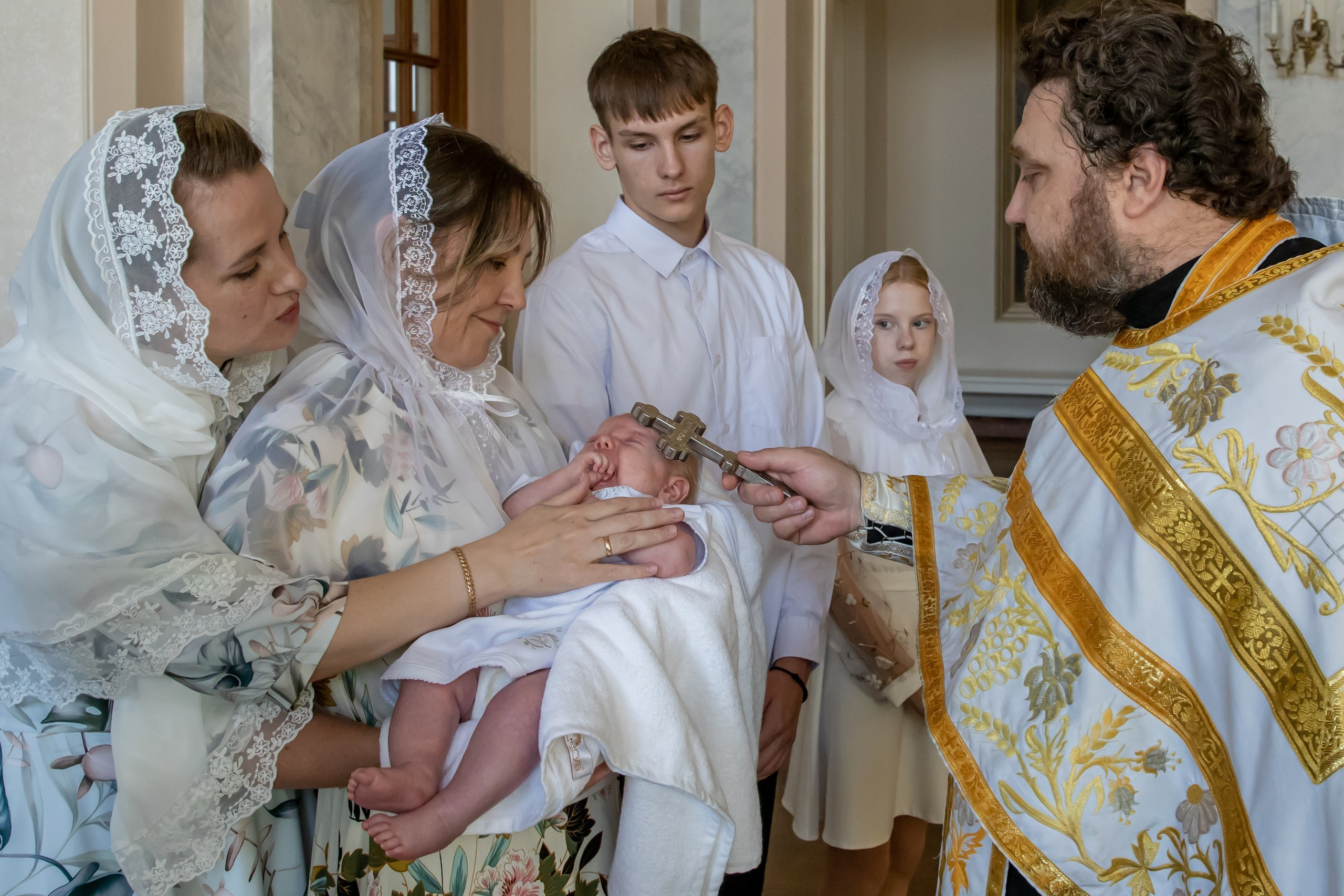 Фотограф на Крещение в Санкт-Петербурге. ФОТОГРАФ РАДОСТИ Фотосессия в студии СПб. Портретный фотограф — Юрий Торлопов