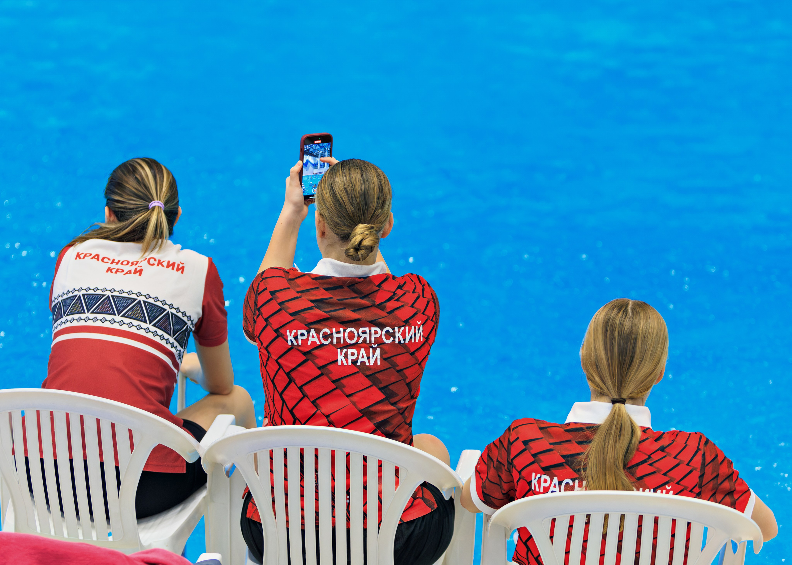 Тренировка перед соревнованиями по синхронному плаванию. Выпускные альбомы и школьный фотограф в Подольске, Троицке, Щербинке, Москве и Московской области