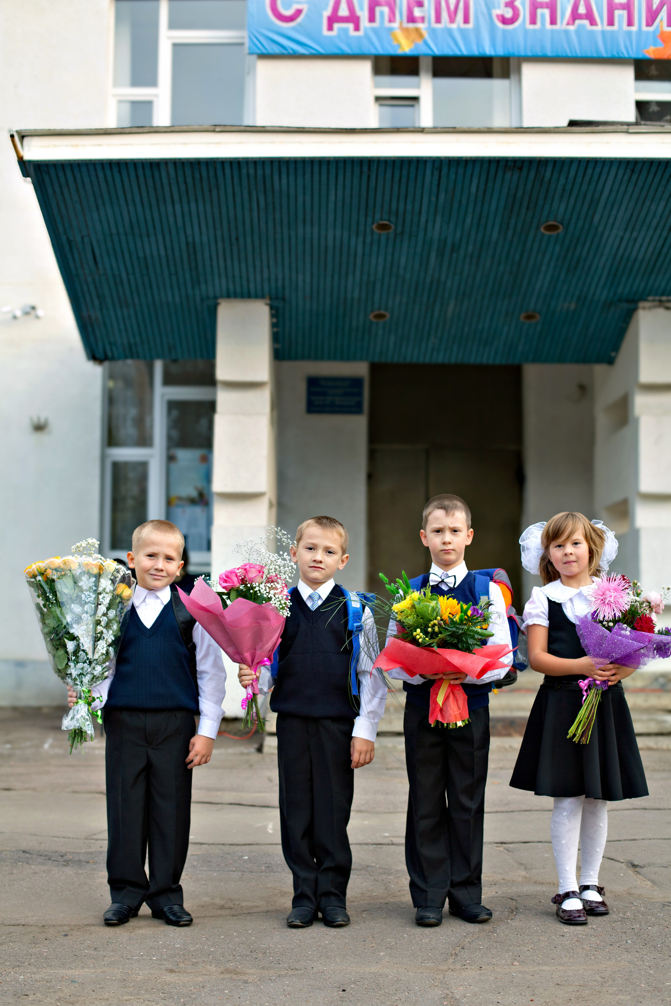 Выпускные альбомы НАЧАЛЬНАЯ ШКОЛА 1-4. Фото и видео Москва, Московский. Свадебный фотограф, видеограф, фотосессии, видеосъемка