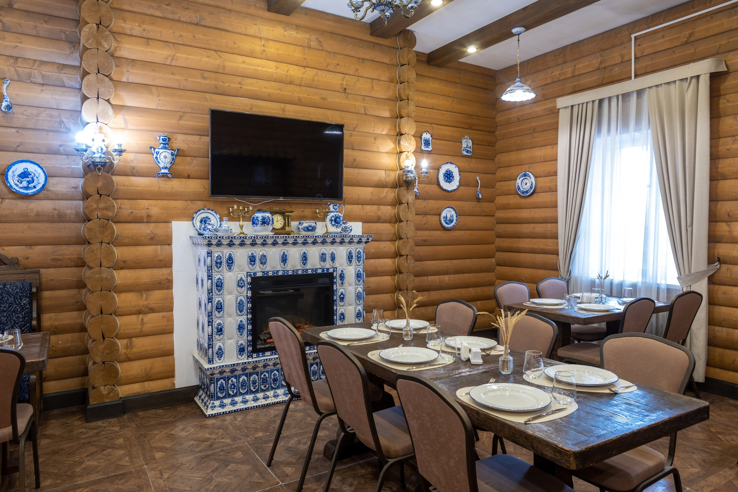 Банкетный зал «Гжель», ресторана «Дача ". Фотограф в Оренбурге. Профессиональный фотограф