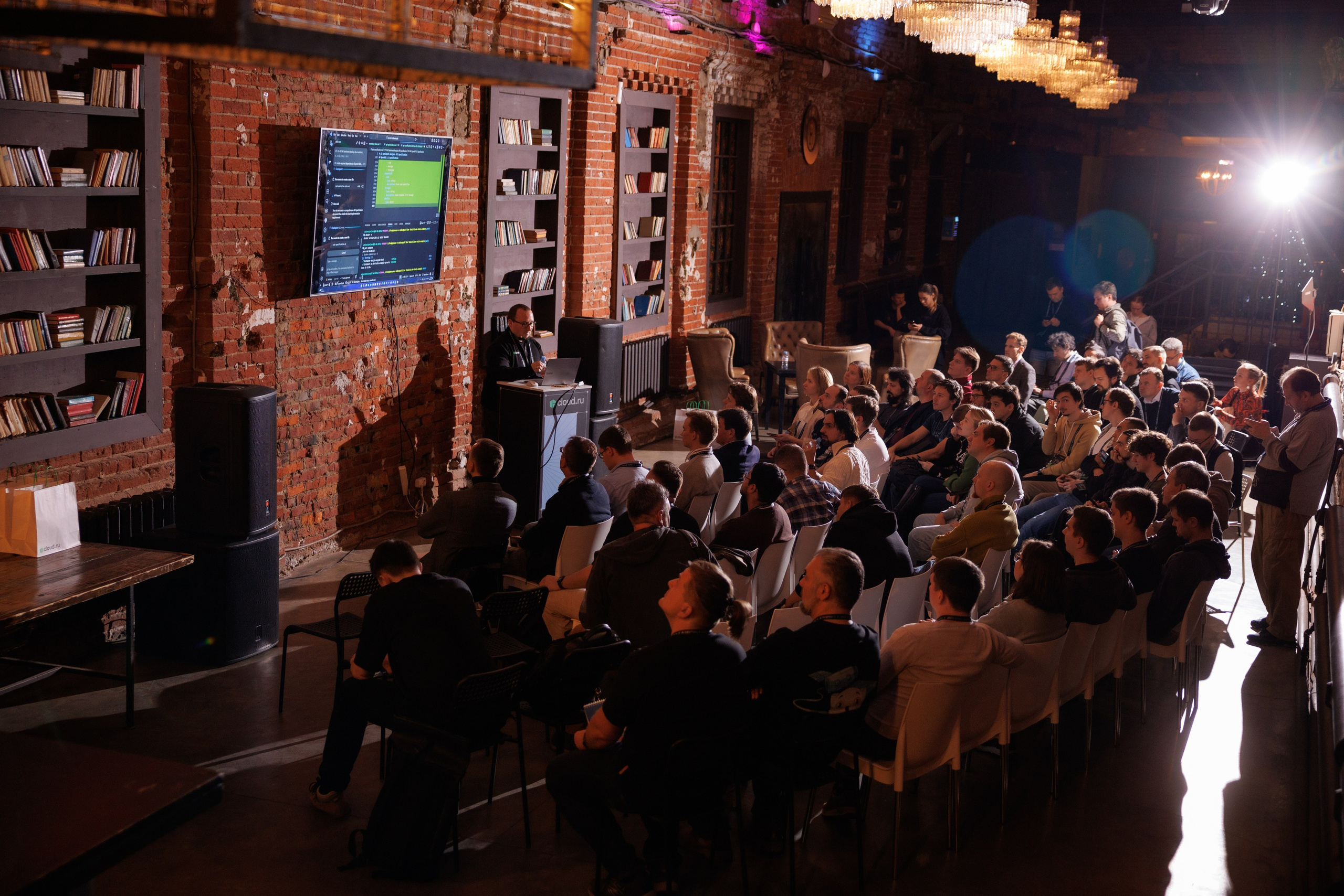 Услуги фотографа на конференции. Репортажный фотограф в Москве Измалков Артем