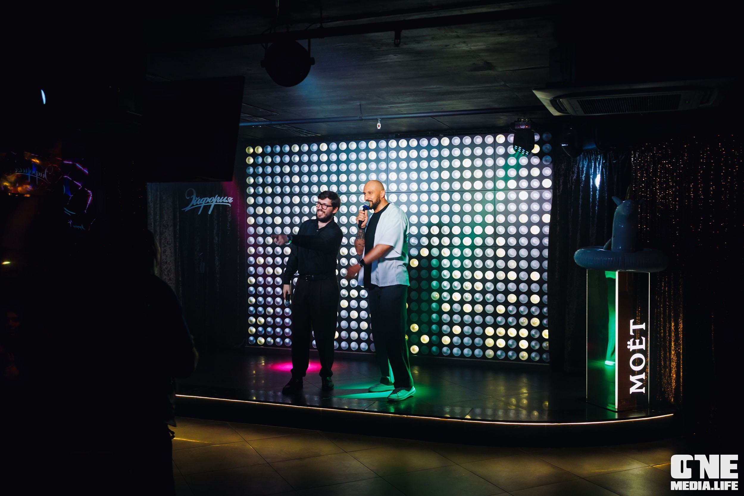 Фоторепортаж из караоке-клуба Эйфория. One Media Life: фоторепортажи, фотоотчеты с мероприятий и заведений