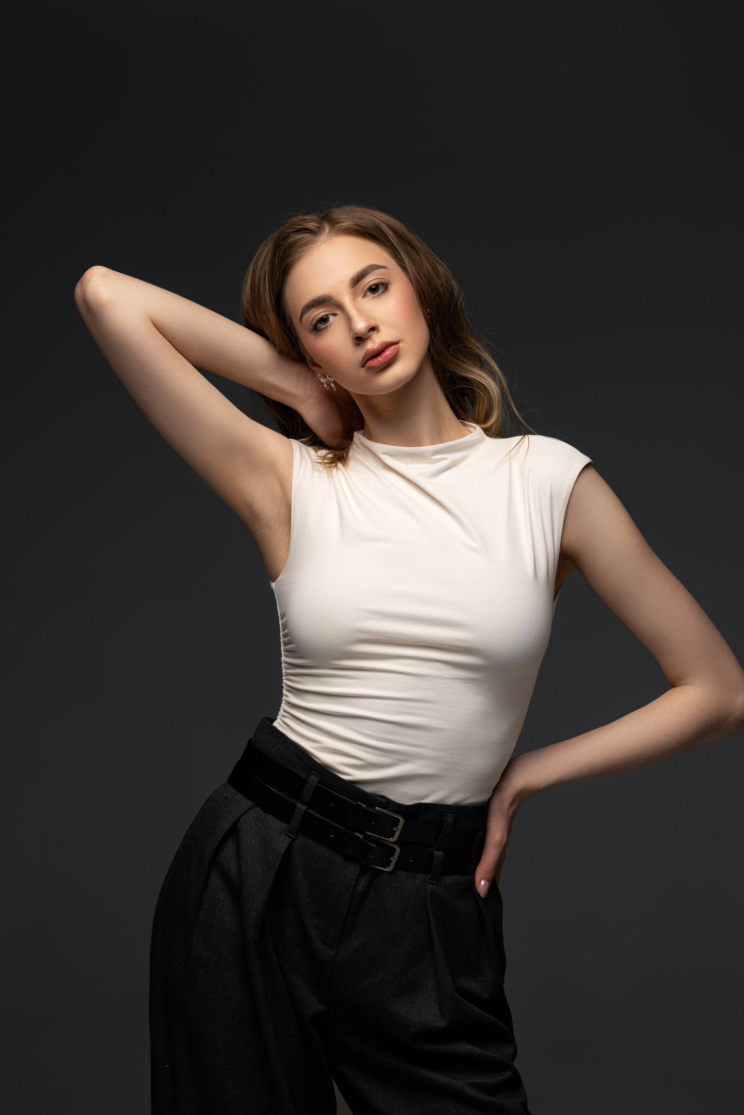 Студийная съемка на циклораме с импульсным светом с Ксенией для «себя». Дмитрий Шульгин, портретный фотограф в Воронеже