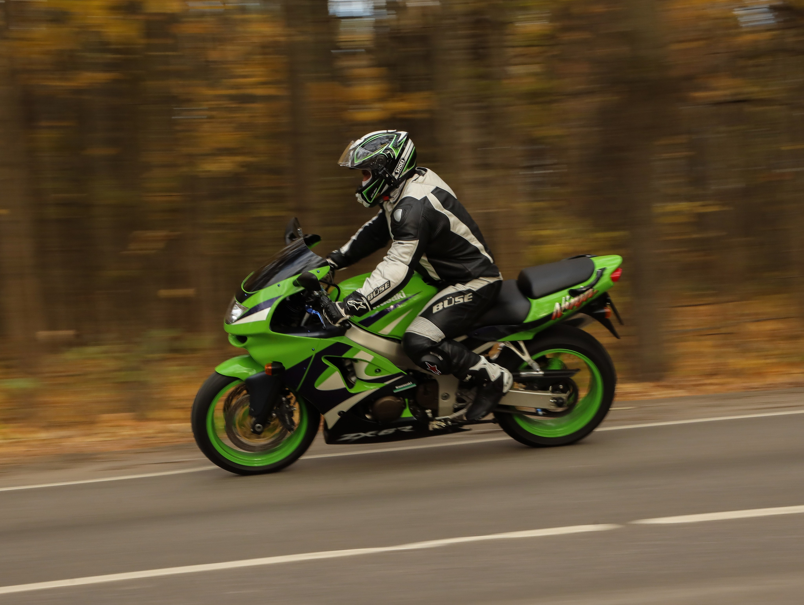 Виталий Kawasaki ZX6R. Фотограф Антон Чупринин