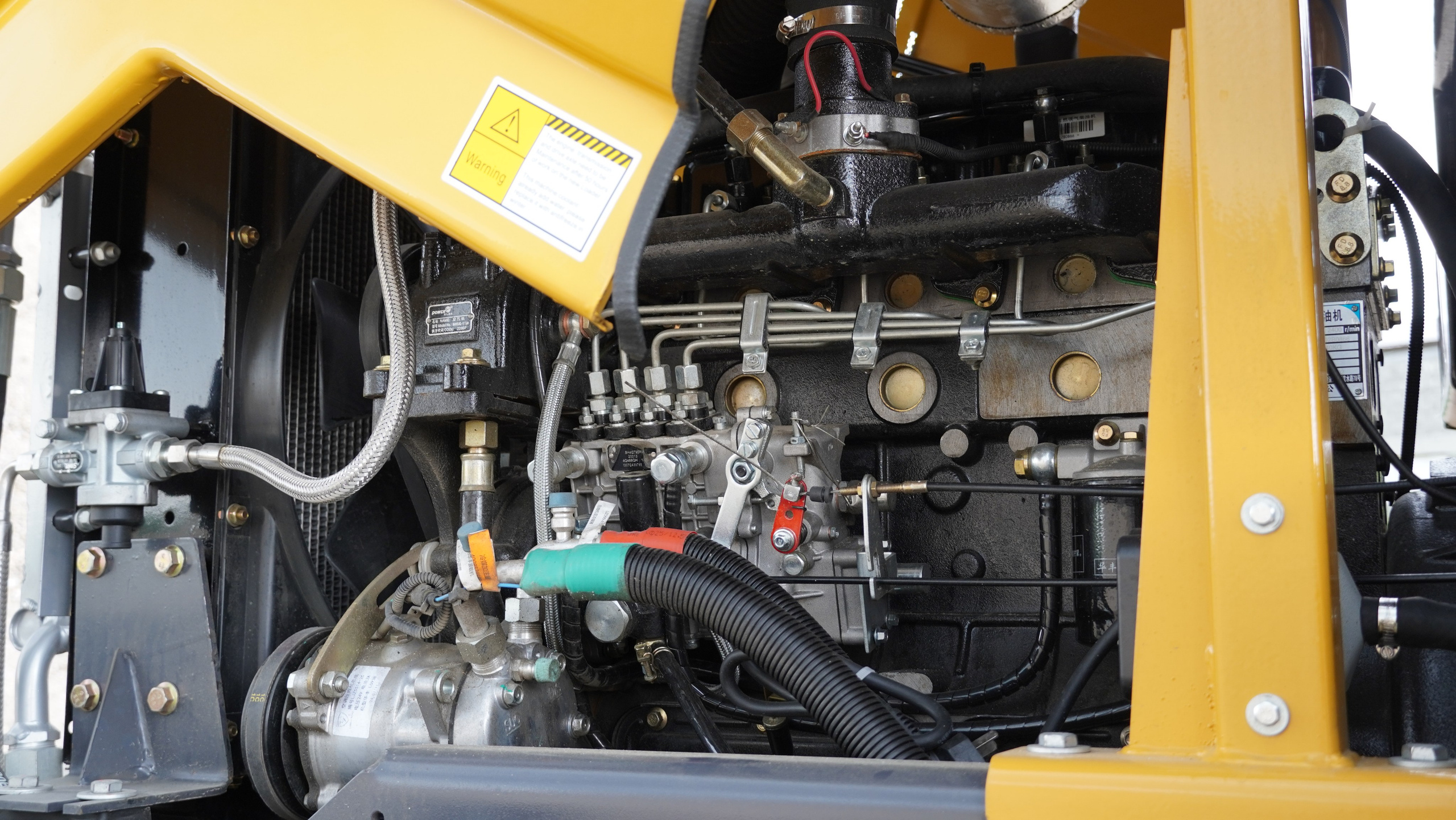 Фото фронт.погр. Beezone 916. Продажа и обслуживание грузовой техники и спецтехники в г. Новосибирск компания СТИ