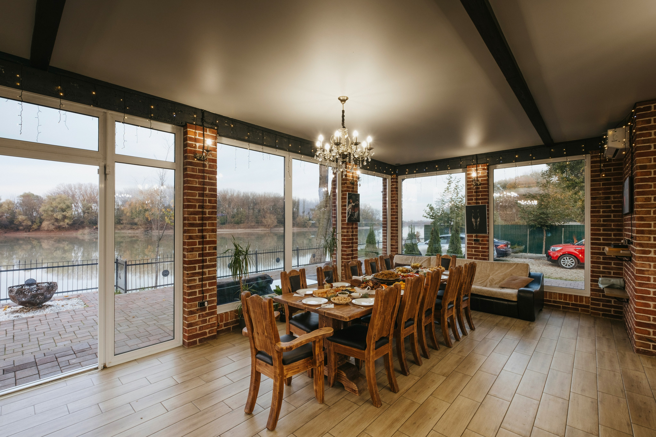 Интерьерная съемка. Свадебный фотограф Денис Ожигин в Краснодаре и крае. Эмоциональная и стильная съемка вашего дня