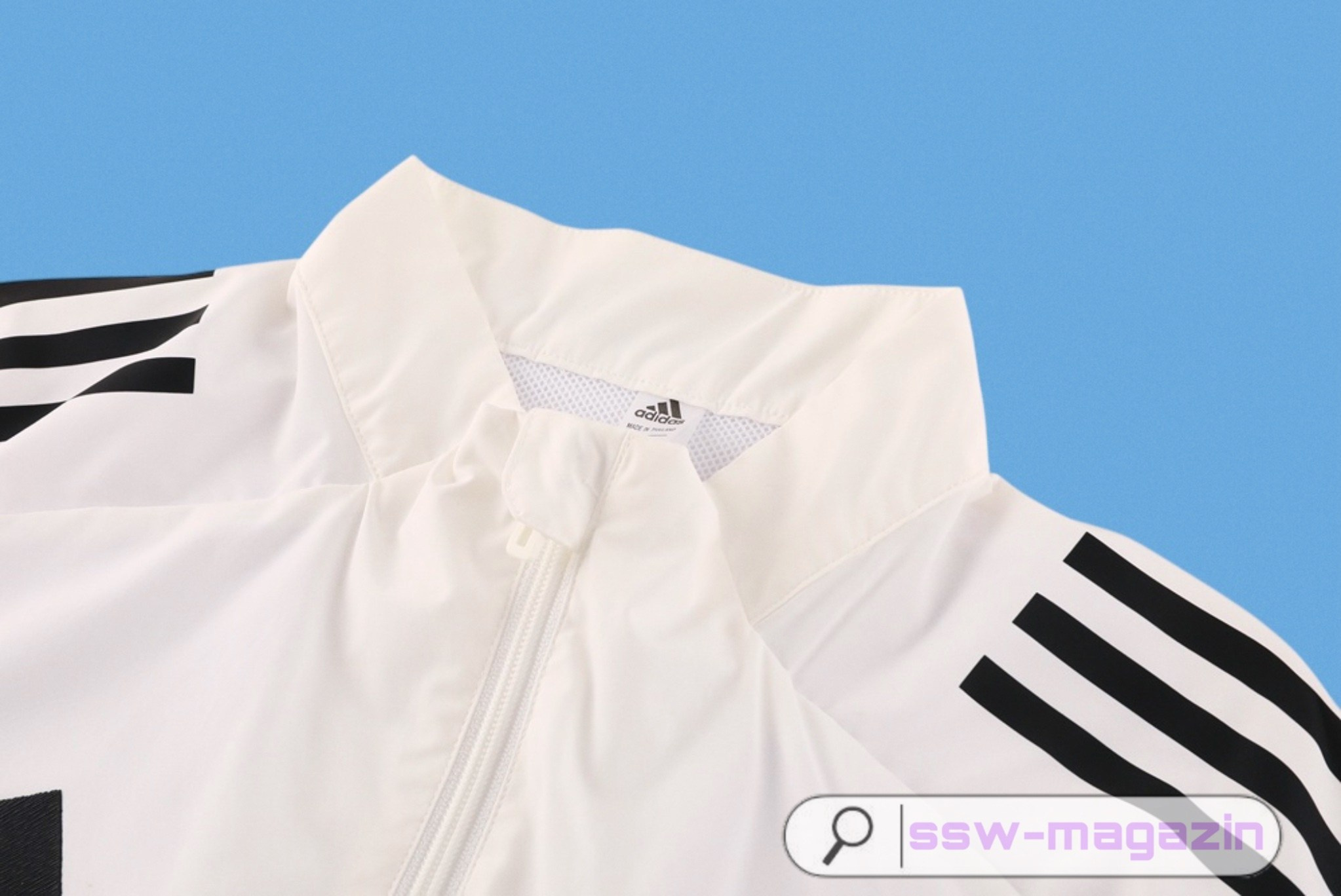 Куртка Manchester United 2025-2026 купить. Футбольный магазин — ssw_magazin