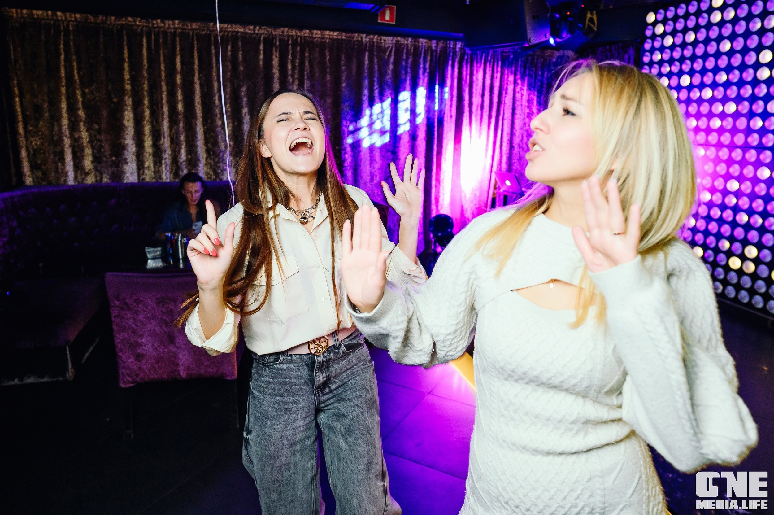 Фоторепортаж из караоке-клуба Эйфория. One Media Life: фоторепортажи, фотоотчеты с мероприятий и заведений