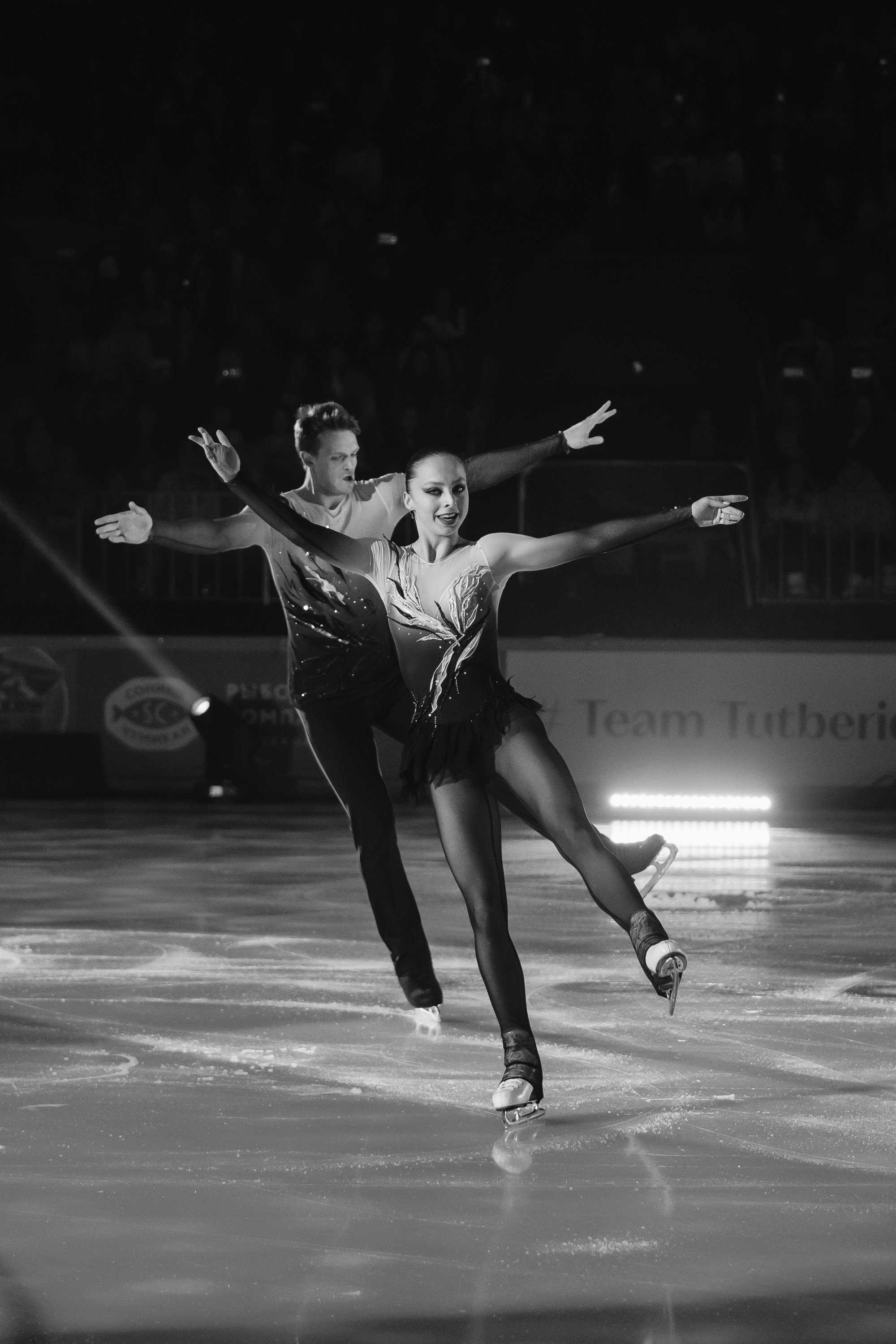 Шоу «Чемпионы на льду» в Новосибирске. Воробьева Ксения — Спортивный и танцевальный фотограф Новосибирск