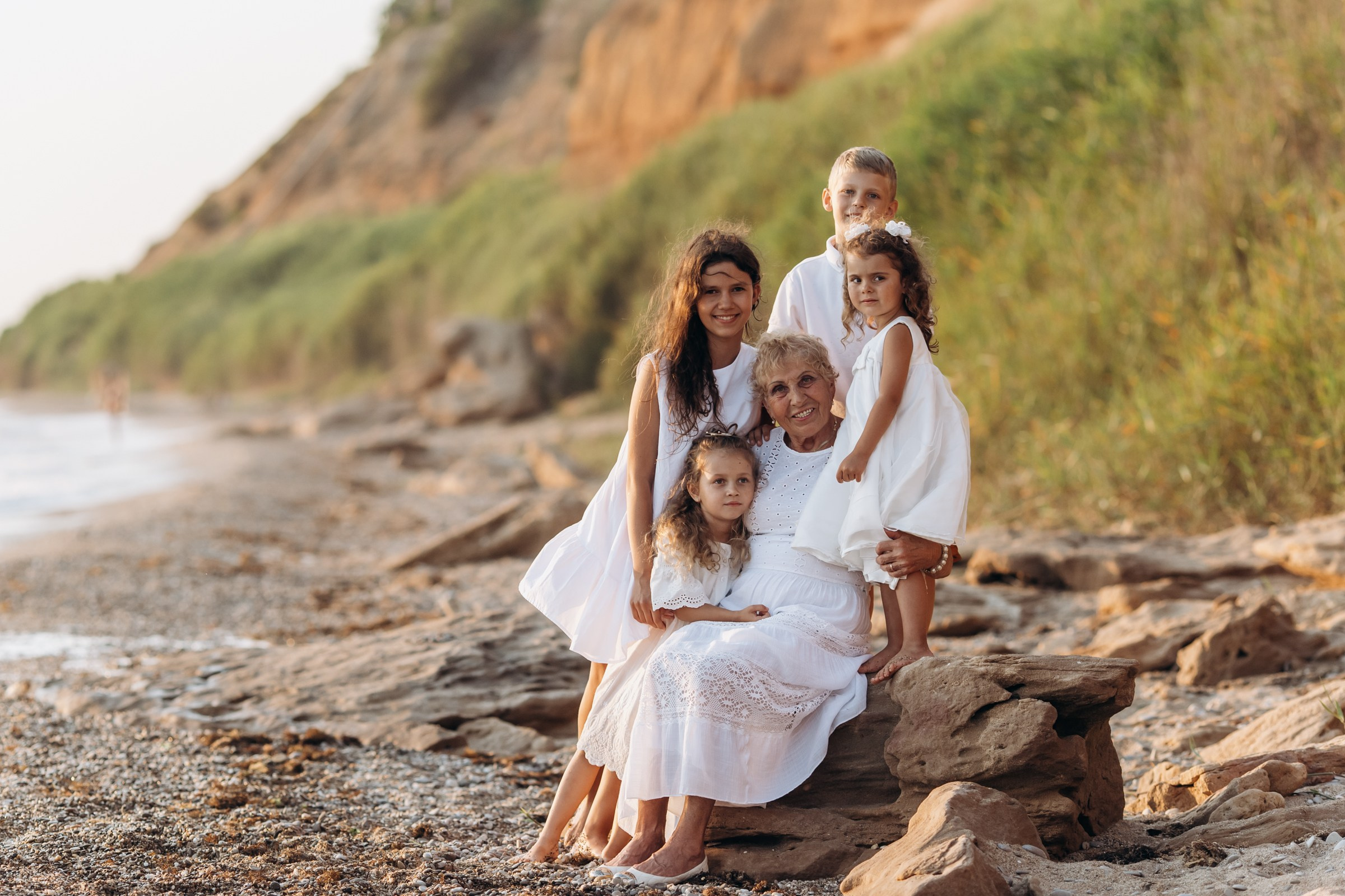 Ксения и её большая семья. Фотограф в Крыму — Федор зайцев. Свадебная, семейная и портретная съёмка. Фотографии для контента, для бизнеса. Корпоративная съёмка