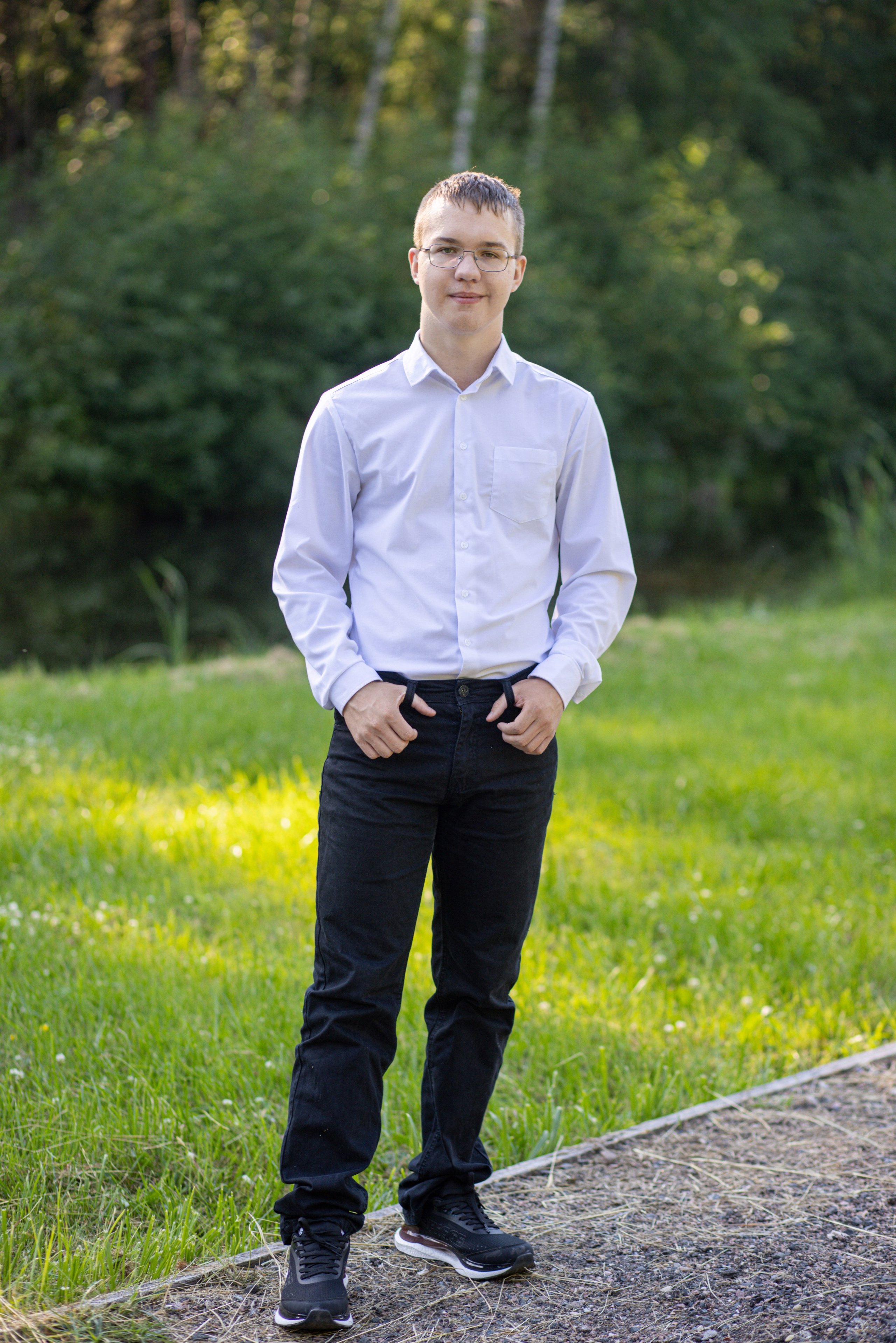 Фотосессия на выпускной. Школа № 12, 11 класс, 2024 г. Студия выпускных альбомов Остров