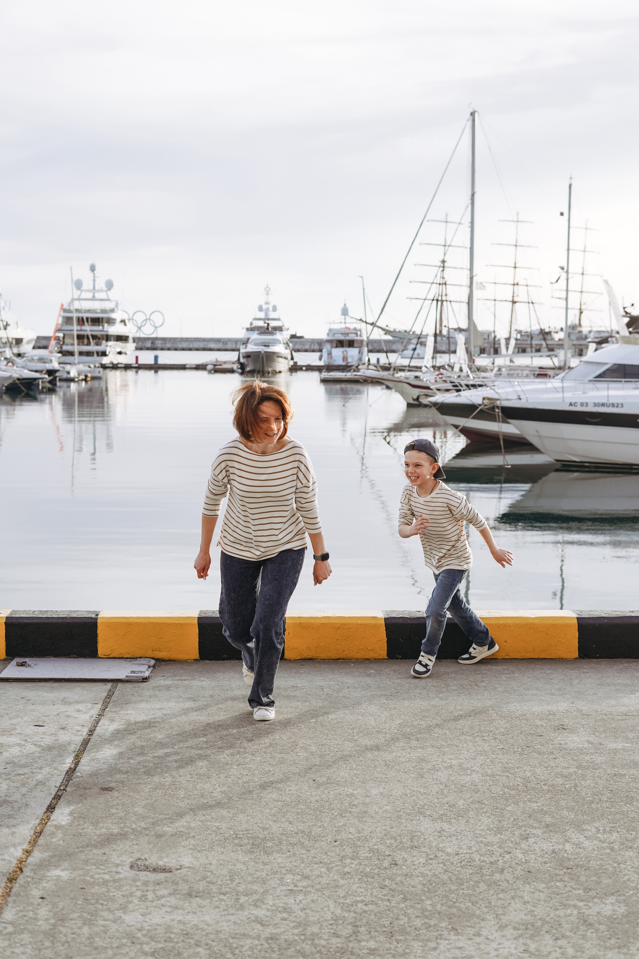Екатерина и Ярослав, а также море, яхты и много смеха. Фотограф в Сочи и Абхазии | Фототуры | September Air