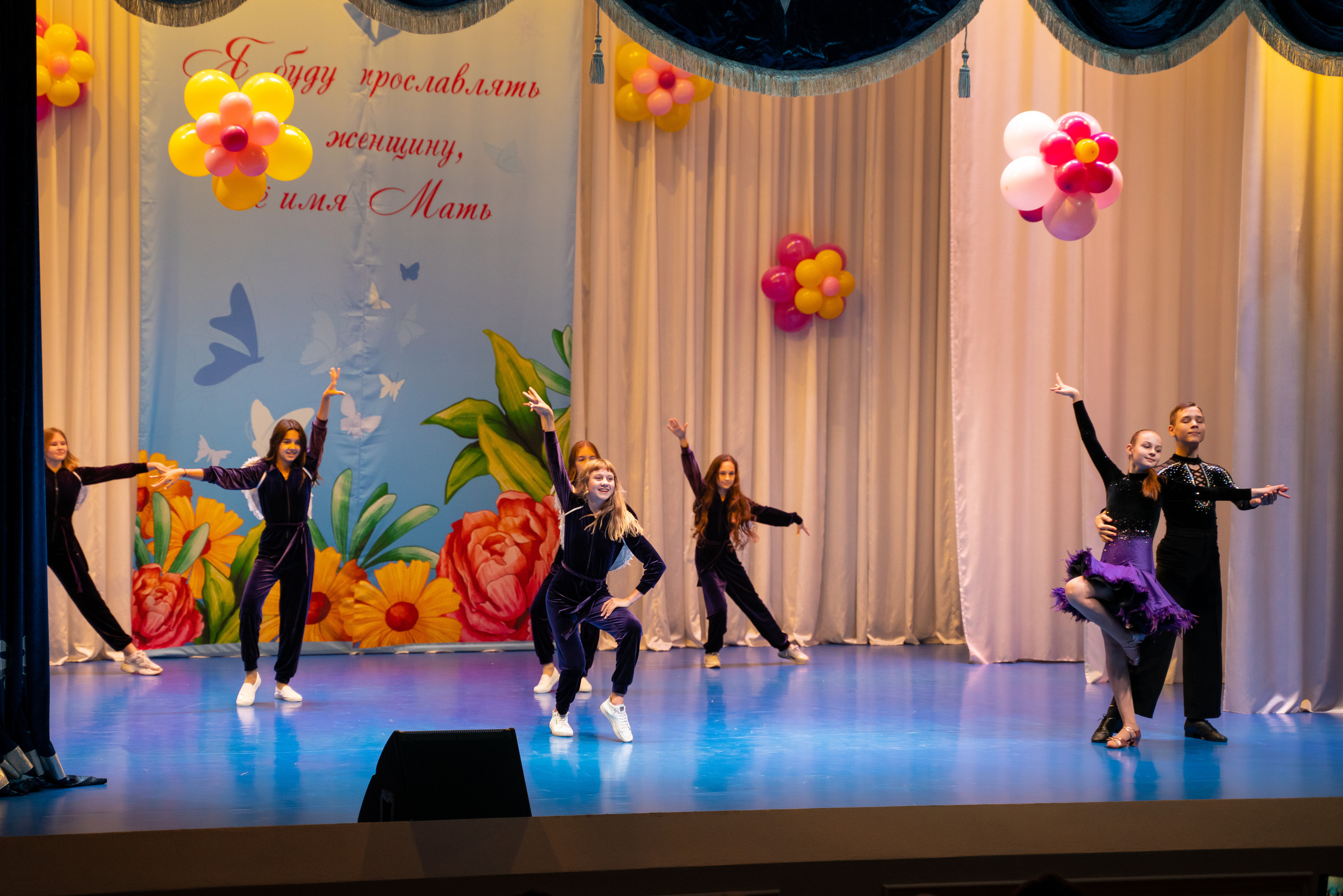 День матери. Марьина роща. Жизнь курорта Кабардинка в фотографиях