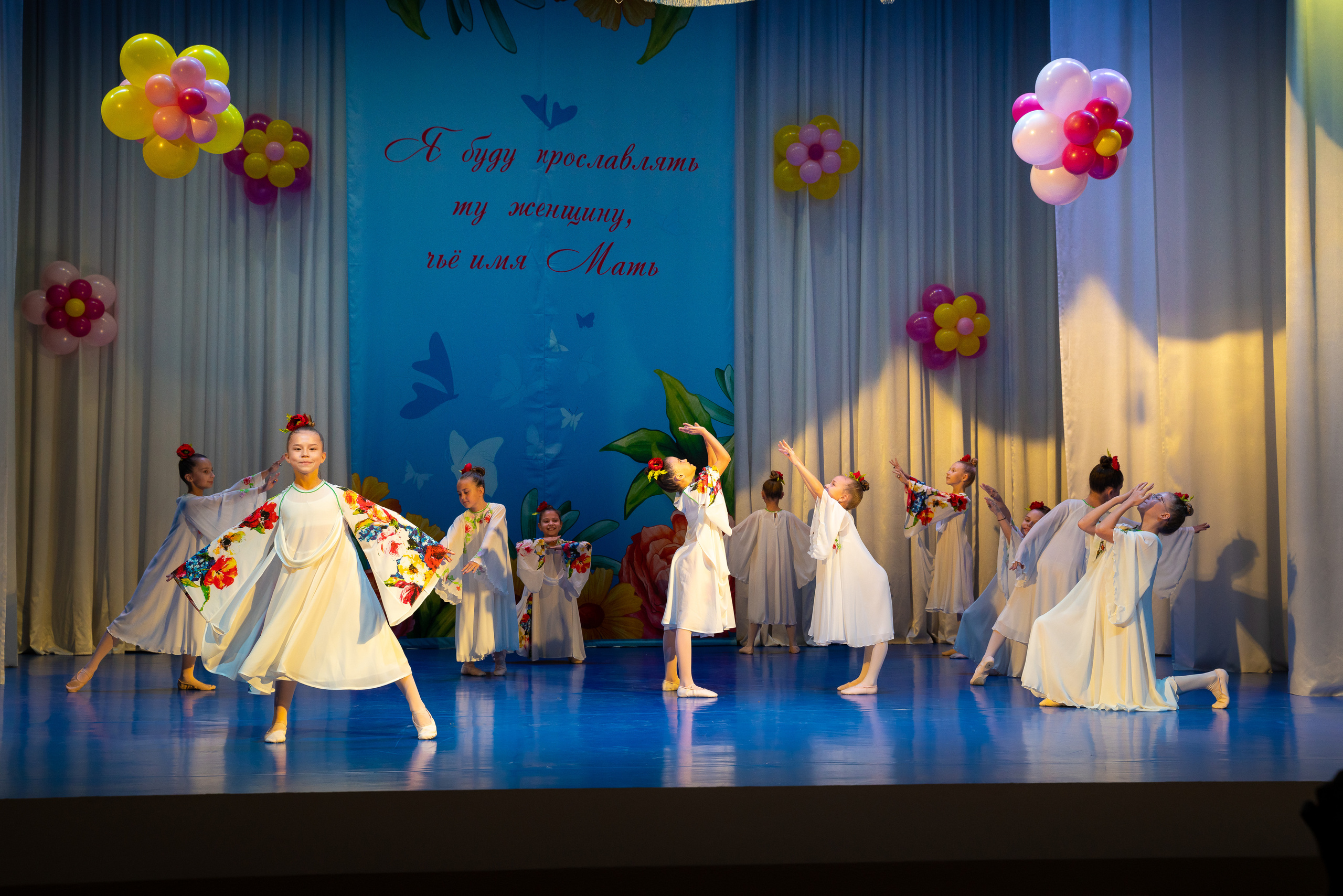 День матери. Марьина роща. Жизнь курорта Кабардинка в фотографиях