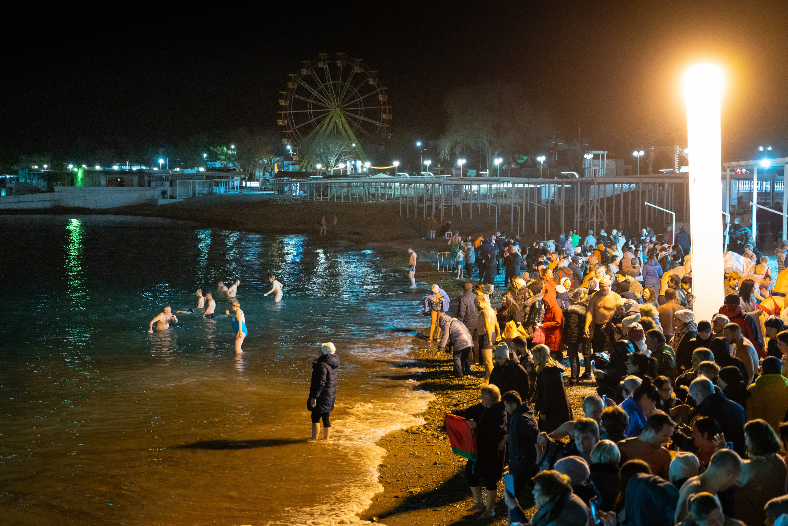 Крещение. Жизнь курорта Кабардинка в фотографиях