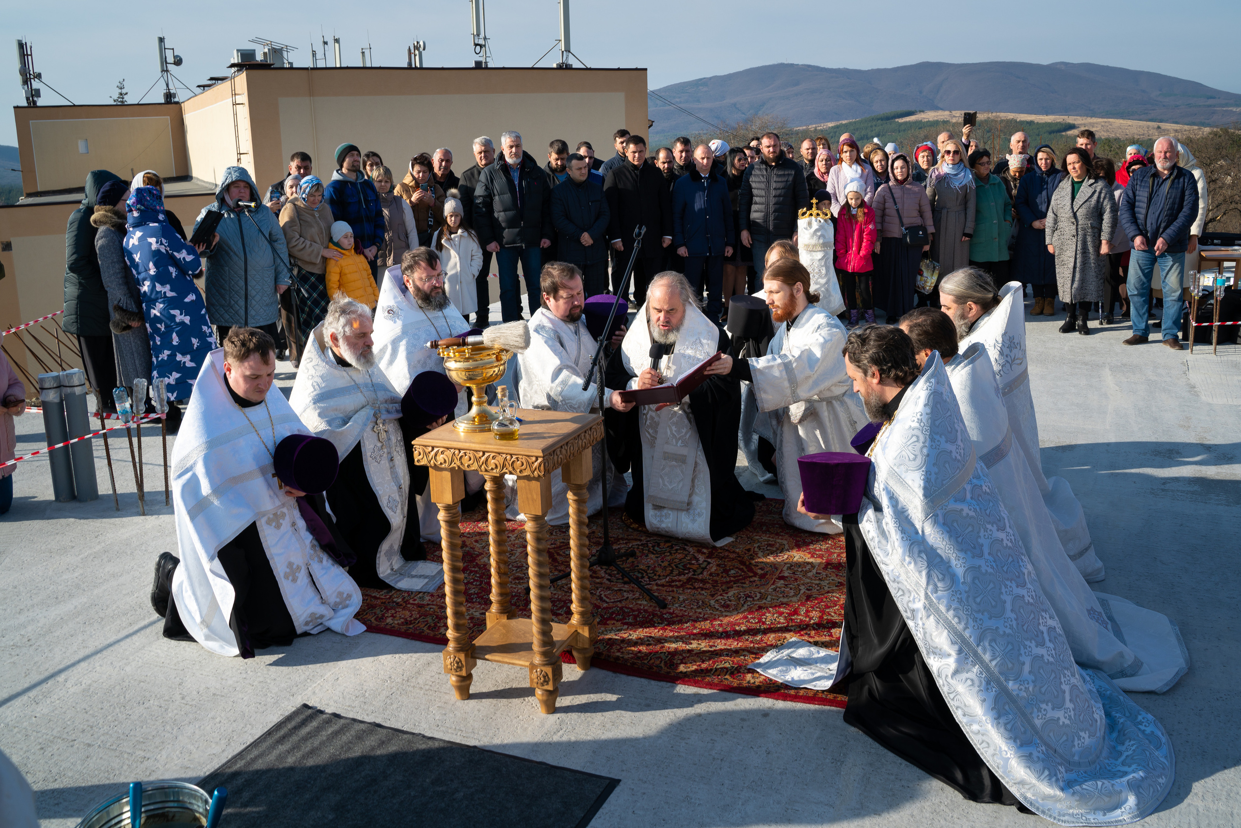 Закладка камня. Жизнь курорта Кабардинка в фотографиях