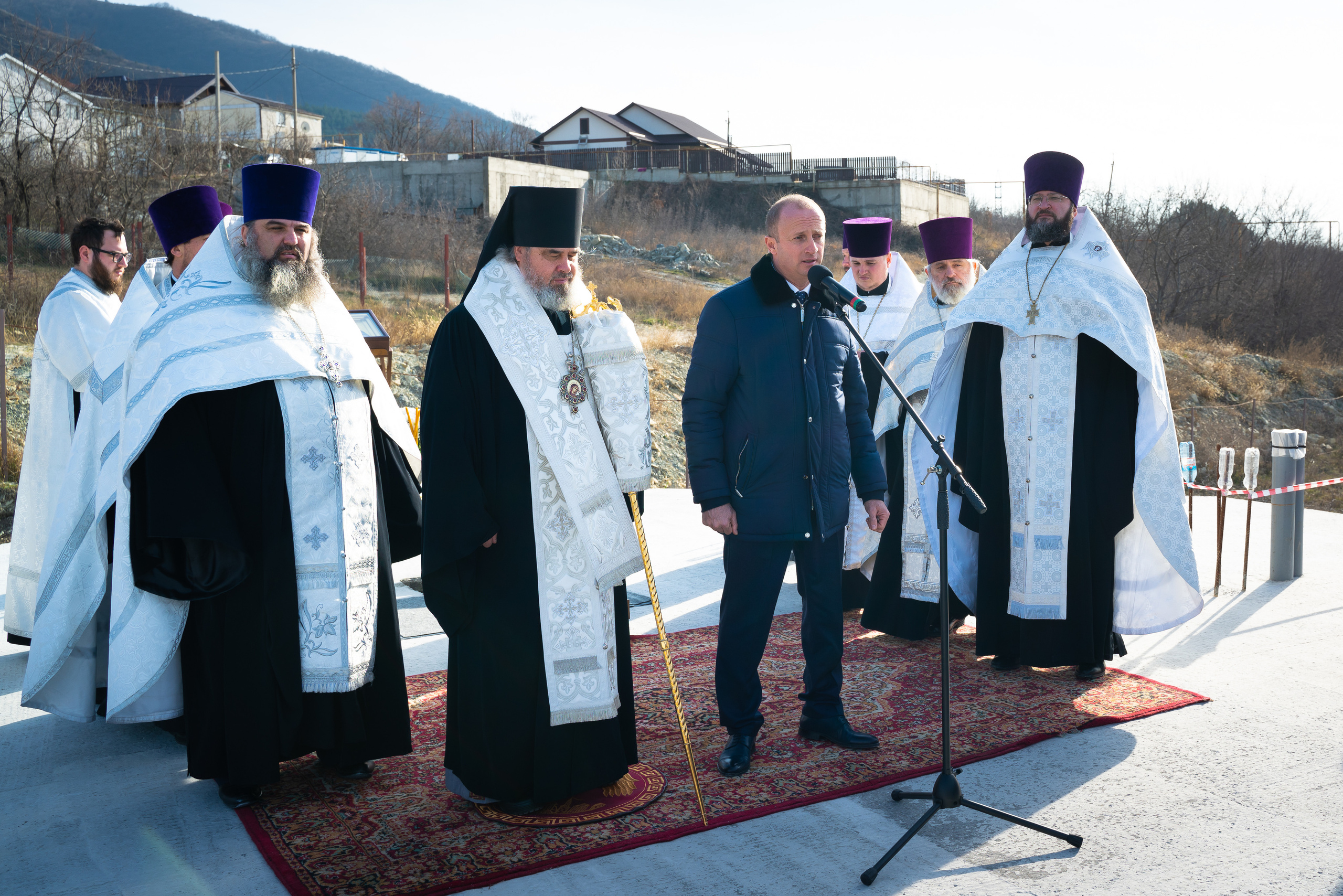 Закладка камня. Жизнь курорта Кабардинка в фотографиях