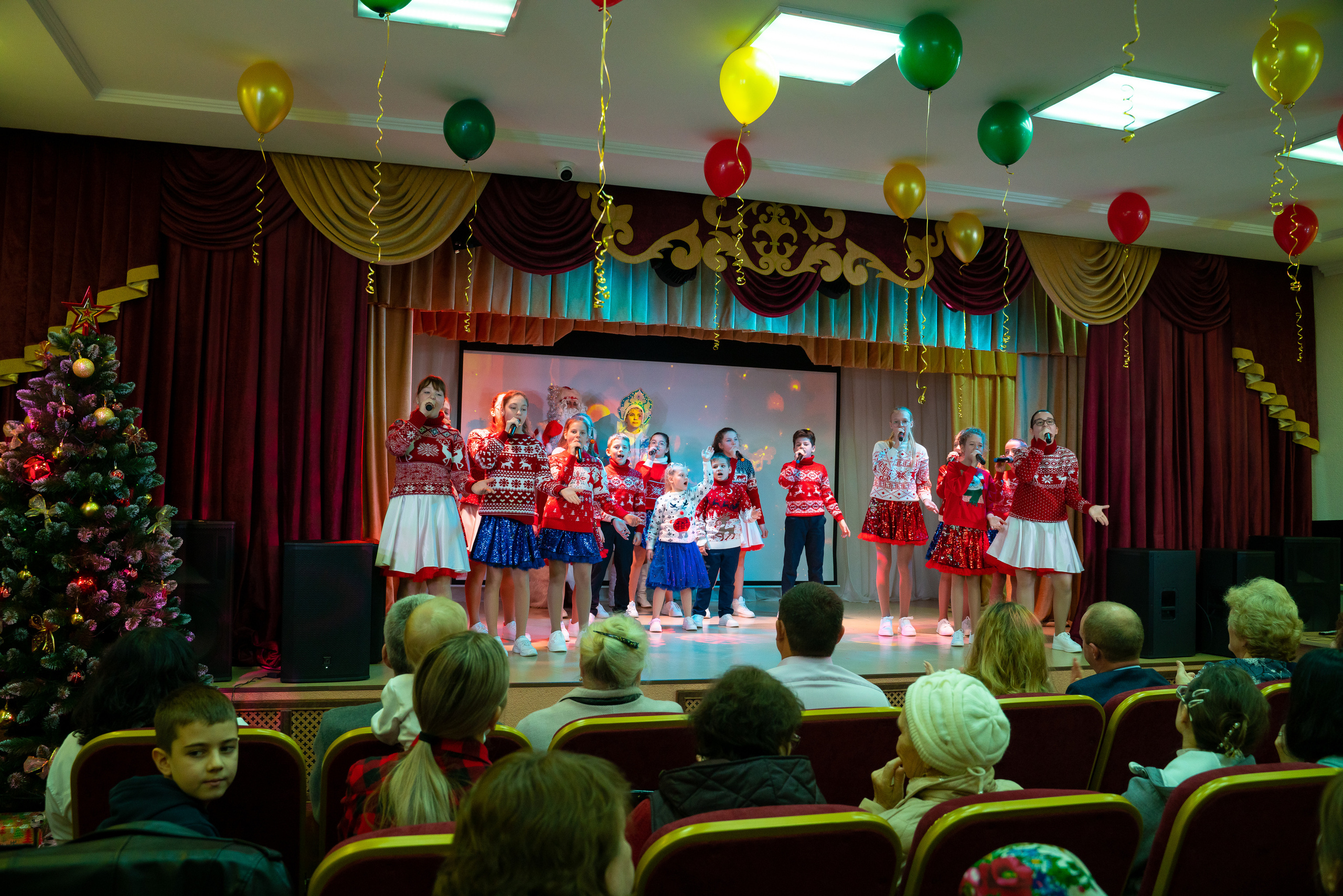 Новогодний концерт, с. Виноградное. Жизнь курорта Кабардинка в фотографиях