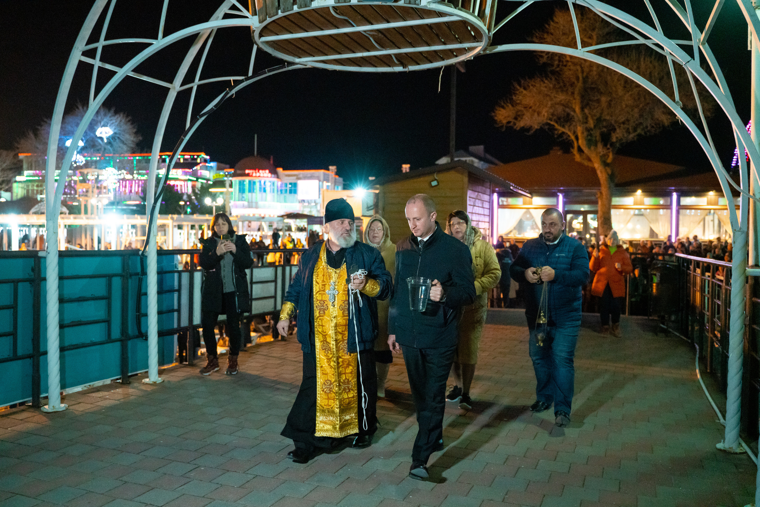 Крещение. Жизнь курорта Кабардинка в фотографиях