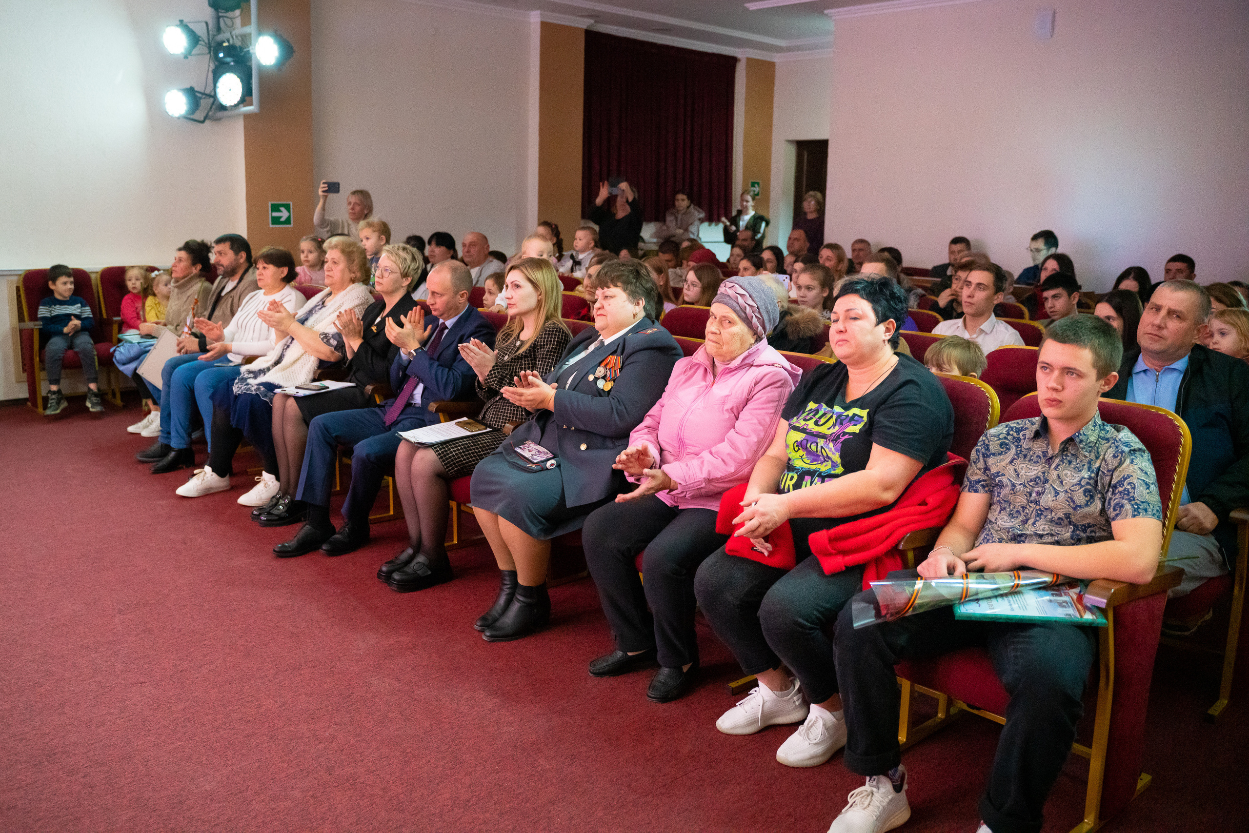 Концерт на 23 февраля с. Виноградное. Жизнь курорта Кабардинка в фотографиях