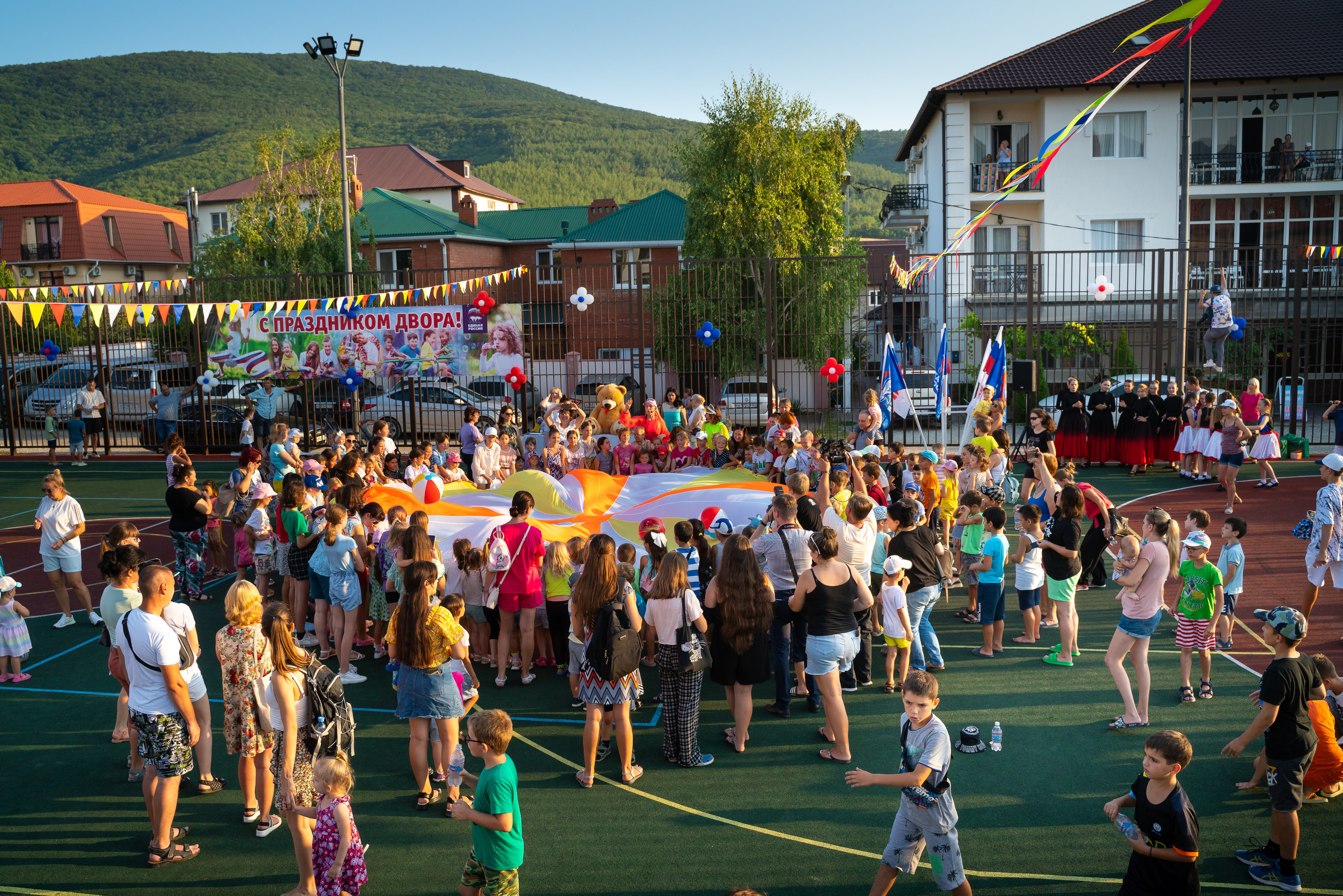 День двора на Дообской. Жизнь курорта Кабардинка в фотографиях