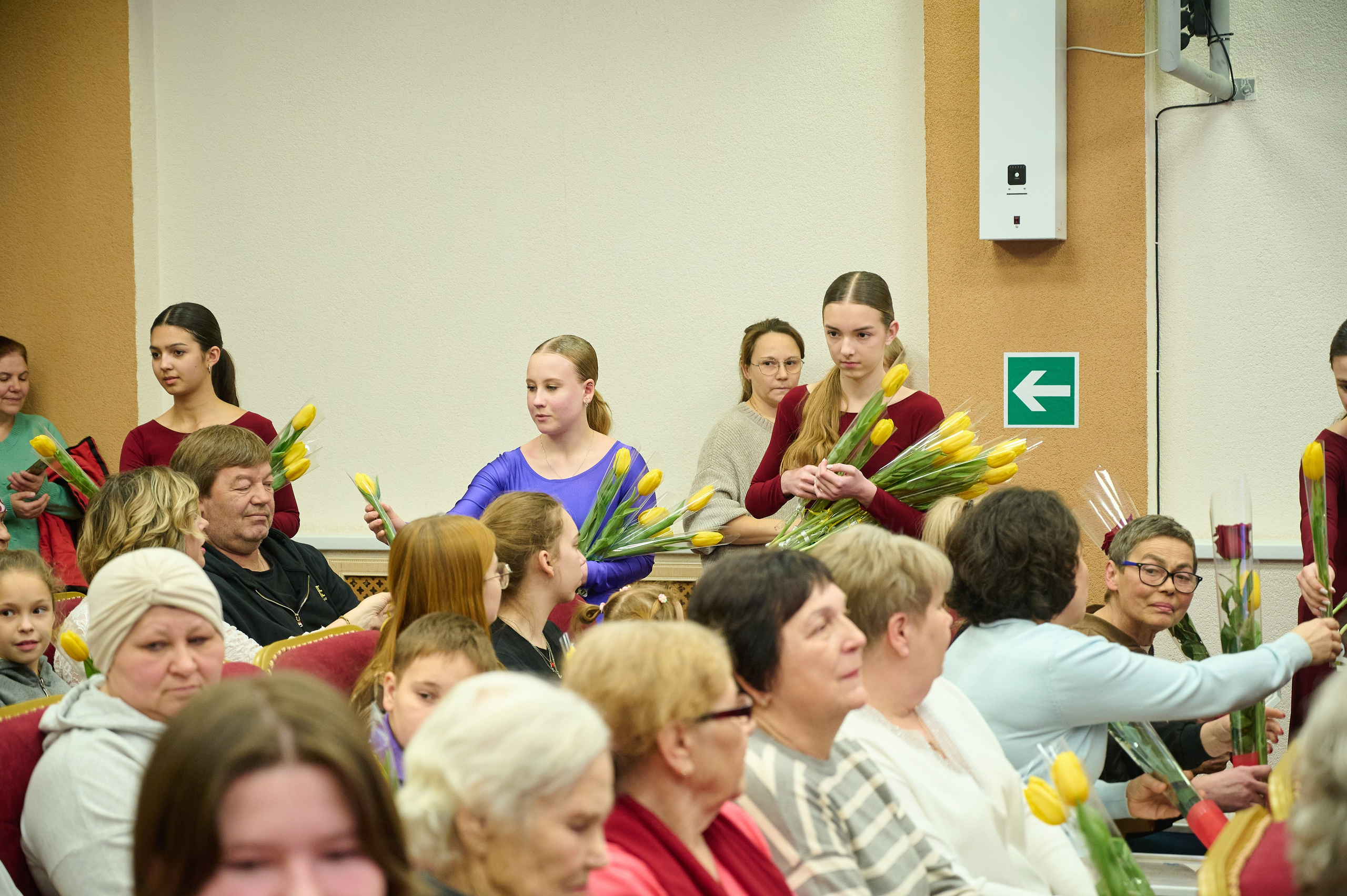 8 марта в Виноградном. Жизнь курорта Кабардинка в фотографиях