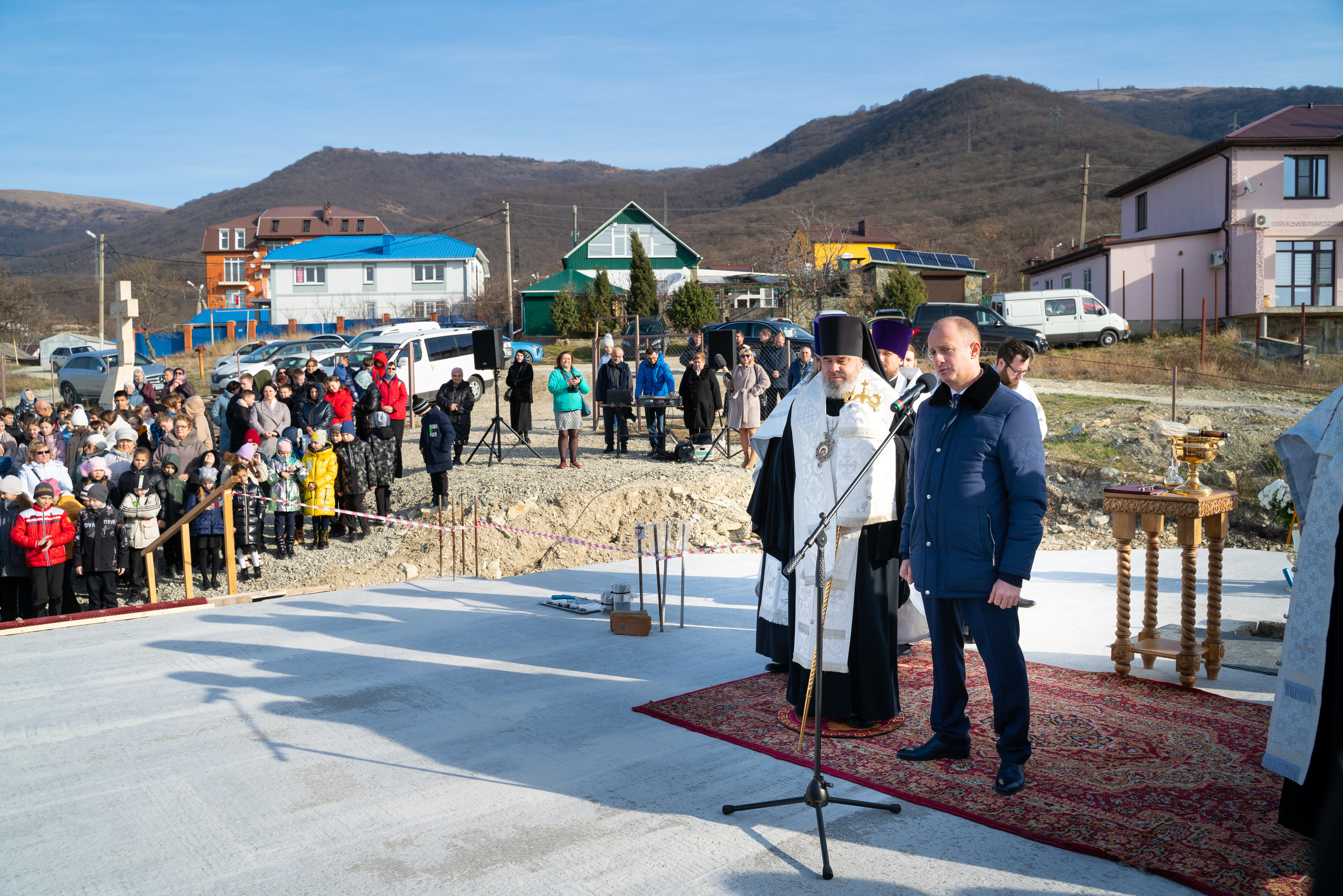 Закладка камня. Жизнь курорта Кабардинка в фотографиях