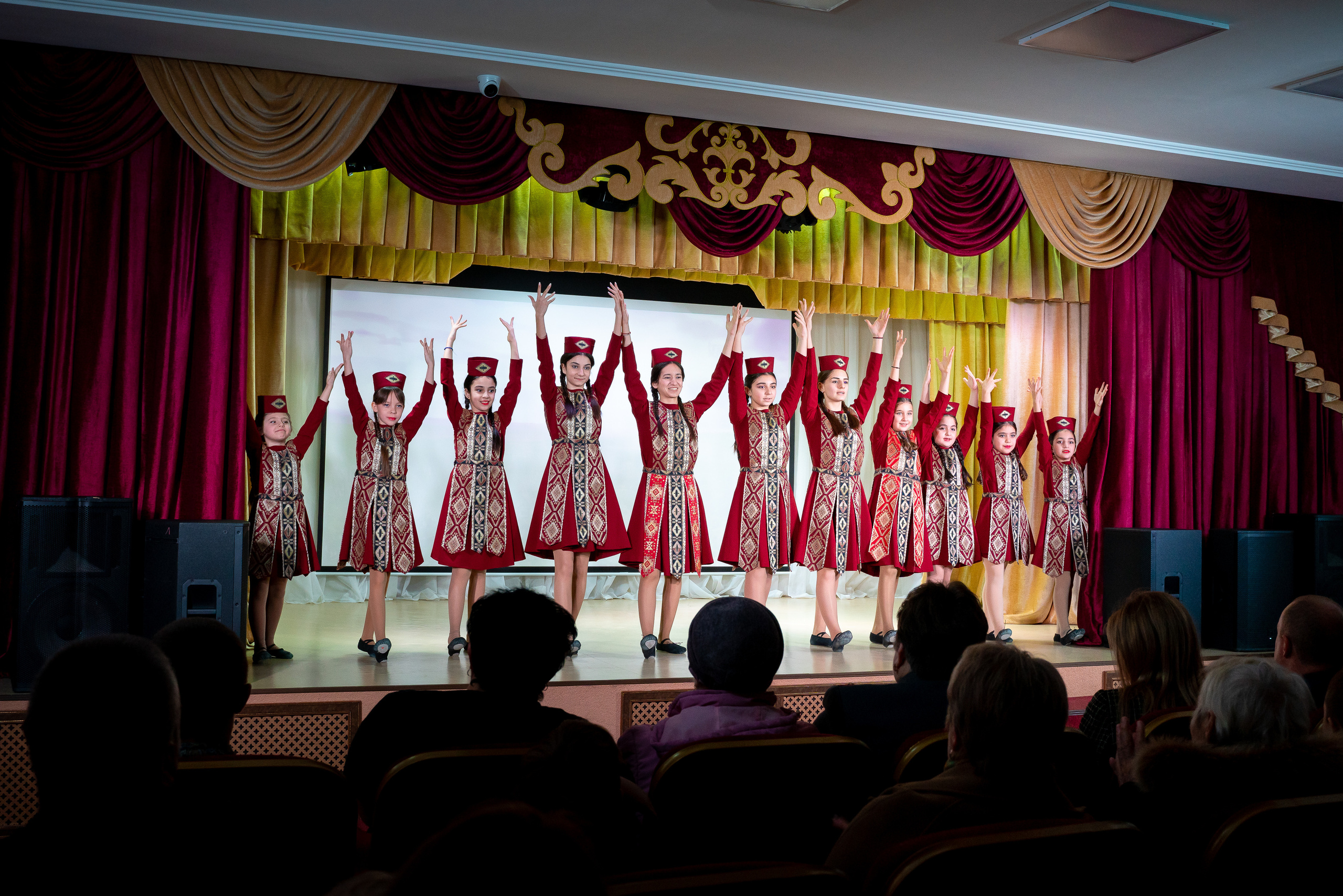 Концерт на 23 февраля с. Виноградное. Жизнь курорта Кабардинка в фотографиях