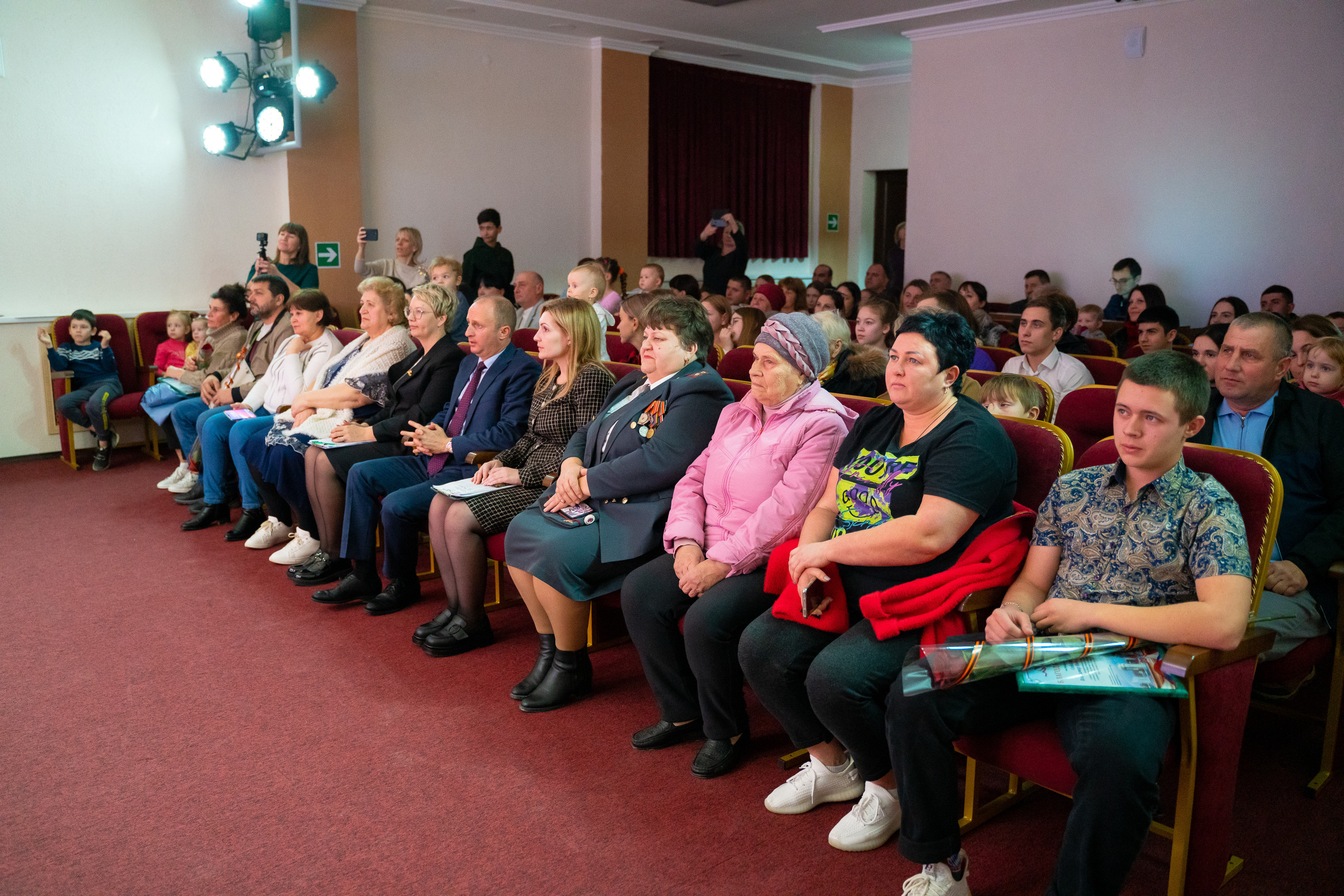 Концерт на 23 февраля с. Виноградное. Жизнь курорта Кабардинка в фотографиях