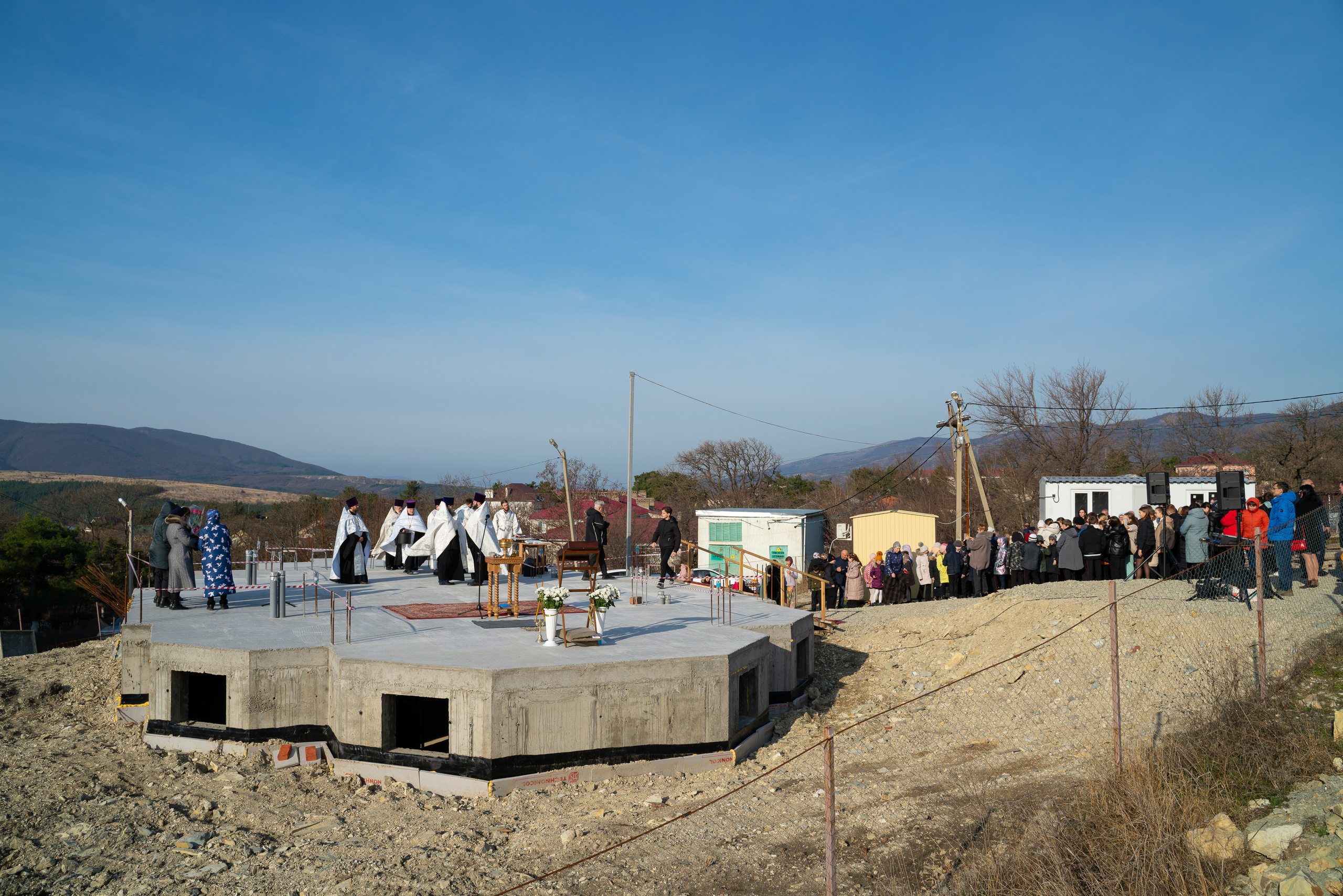 Закладка камня. Жизнь курорта Кабардинка в фотографиях