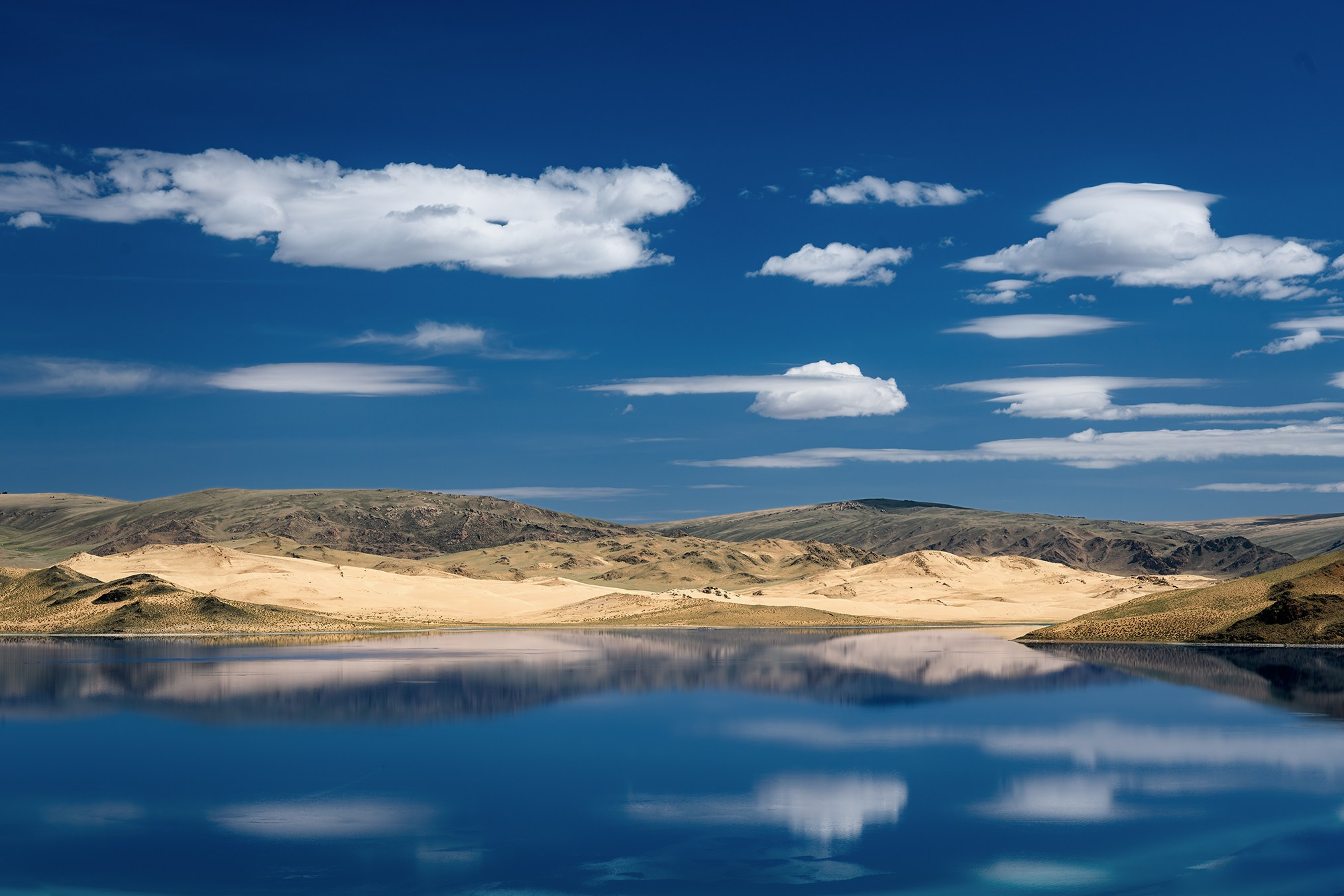 Монголия. Страна пустыни и чистейших озер. High-quality interior photos for your home, office, hotel