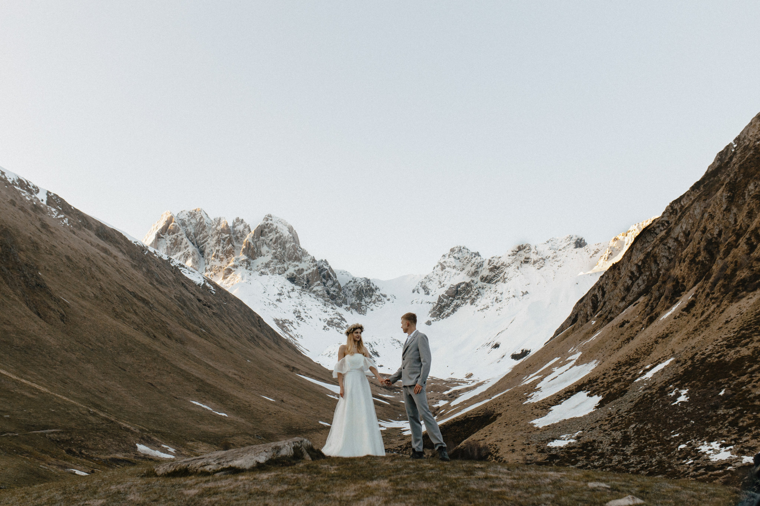 Aliaksandr Shyshko is a wedding and family photographer in Georgia and