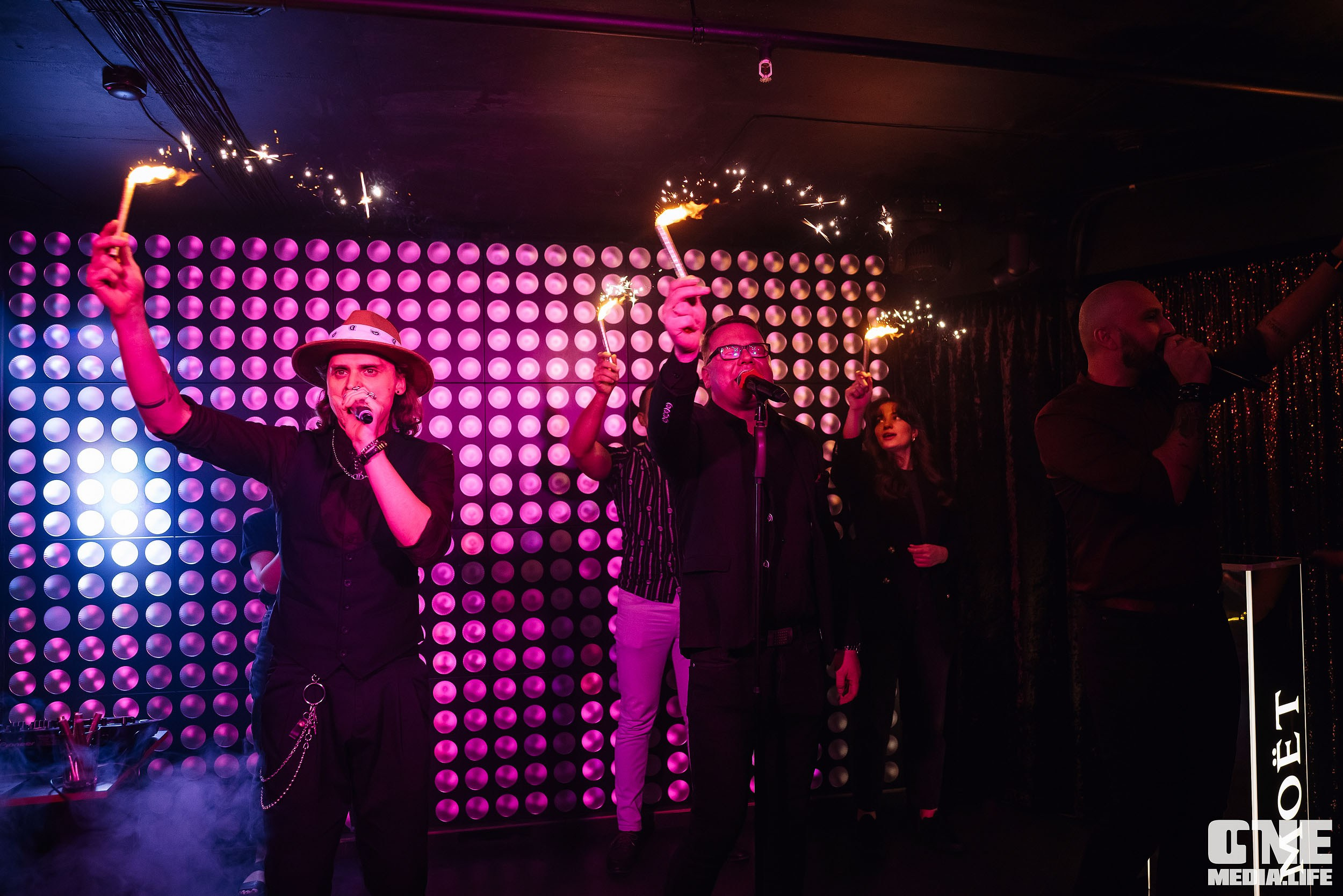 Фоторепортаж из караоке-клуба Эйфория. One Media Life: фоторепортажи, фотоотчеты с мероприятий и заведений