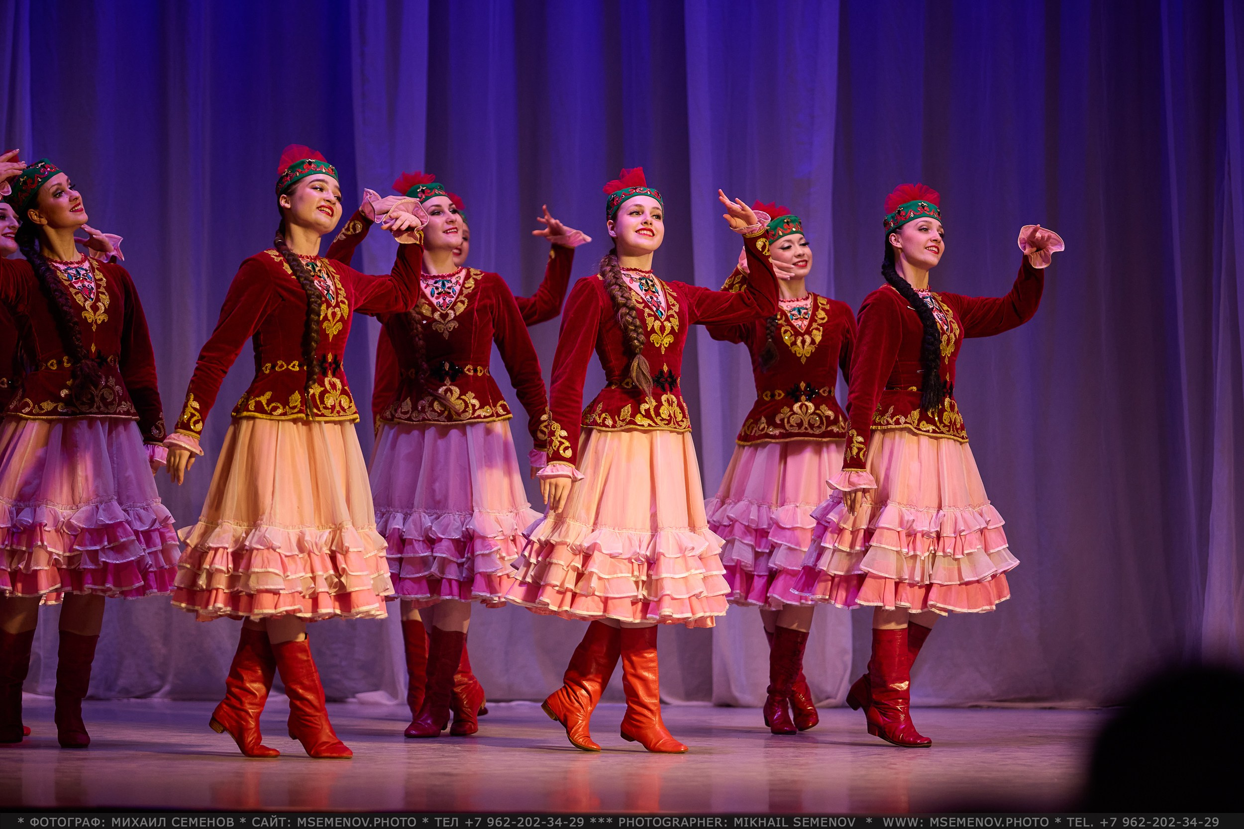 Фоторепортаж с Концерта «Волжанка» и «Задоринка»