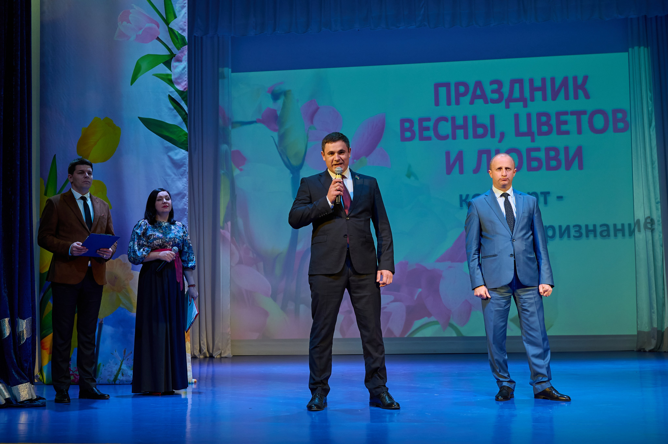 8 марта Марьина роща. Жизнь курорта Кабардинка в фотографиях