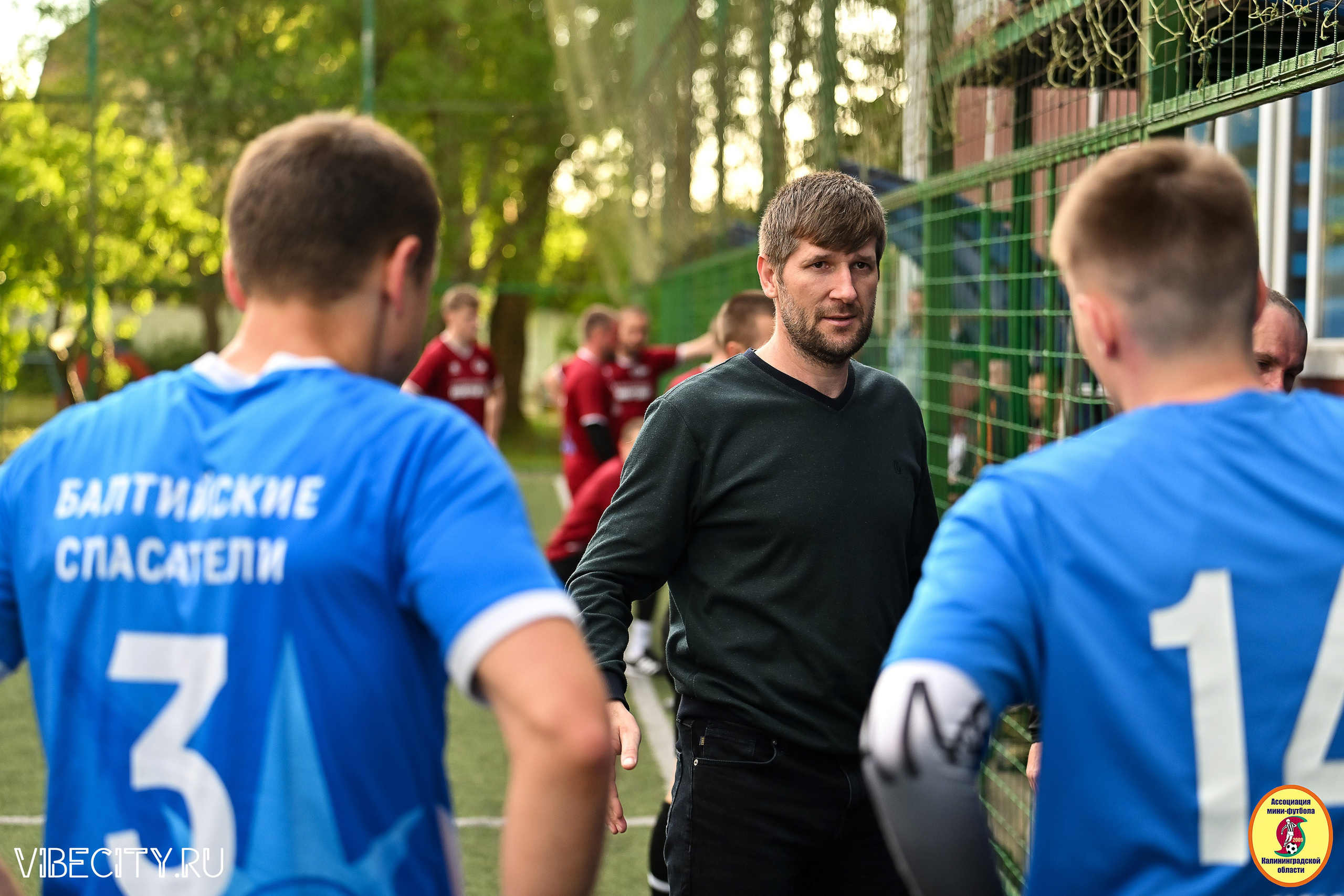 ИГРЫ МИНИ-ФУТБОЛЬНОЙ ЛИГИ. VIBECITY.RU Вайб Сити Ру Фоторепортажи Фотоотчеты Калининград