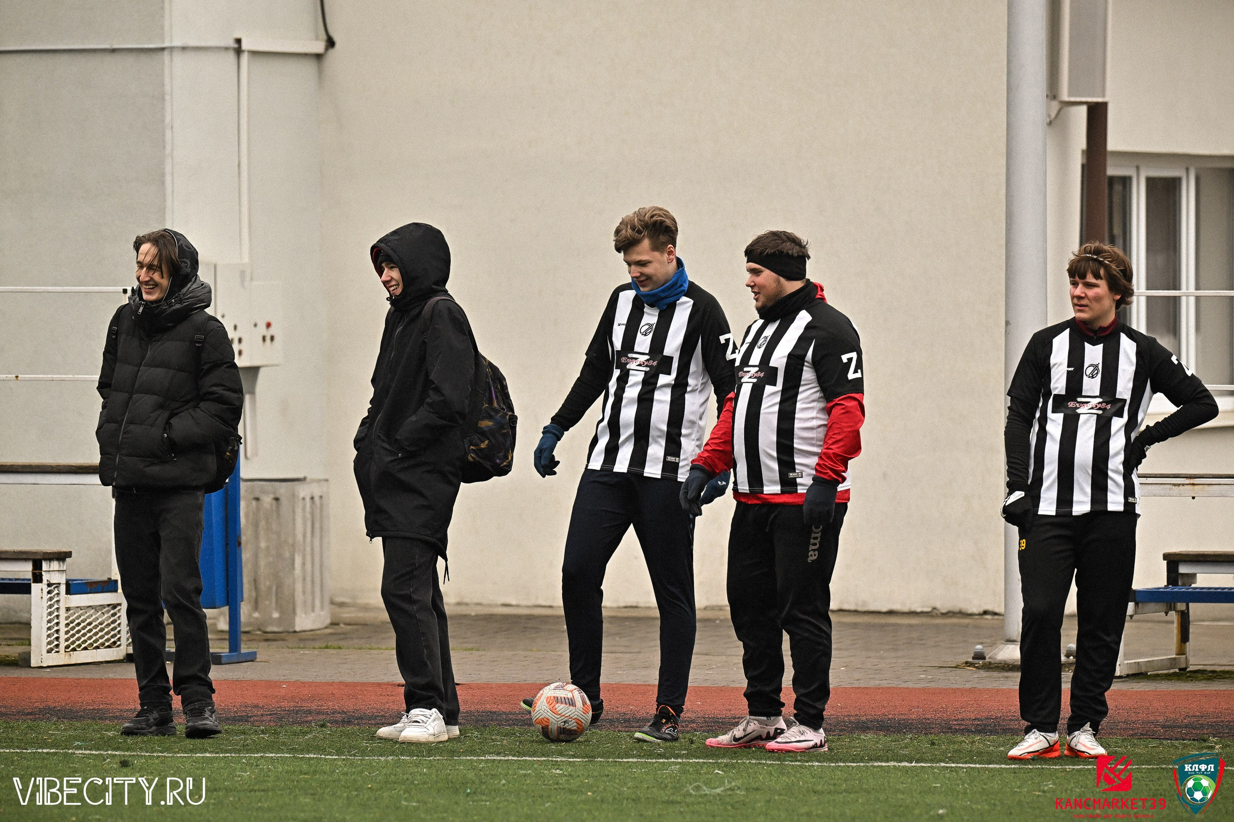 XX ЧЕМПИОНАТ КАЛИНИНГРАДСКОЙ ЛФЛ КАНЦМАРКЕТ39 сезона 2024–2025 гг. VIBECITY.RU Вайб Сити Ру Фоторепортажи Фотоотчеты Калининград