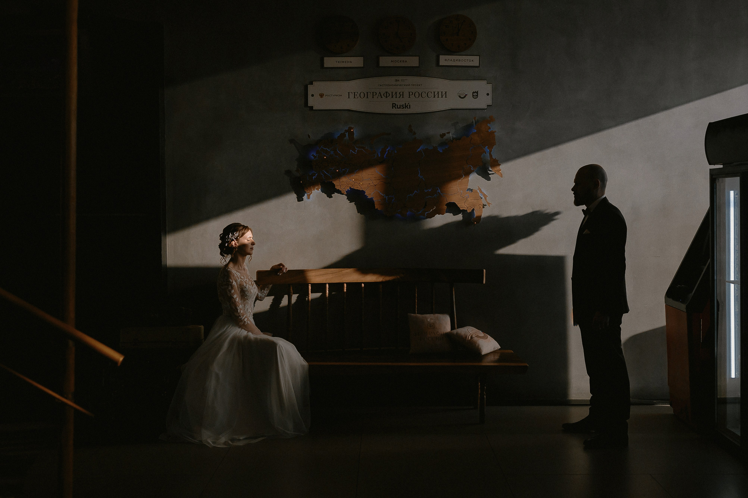 Художественная свадебная фотография в ресторане Birds