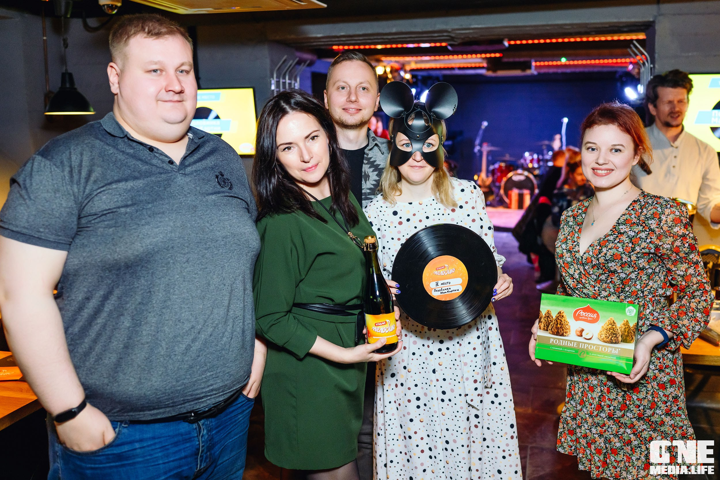 Фоторепортаж с концерта СиплаяЛяля в Dreadnought. One Media Life: фоторепортажи, фотоотчеты с мероприятий и заведений