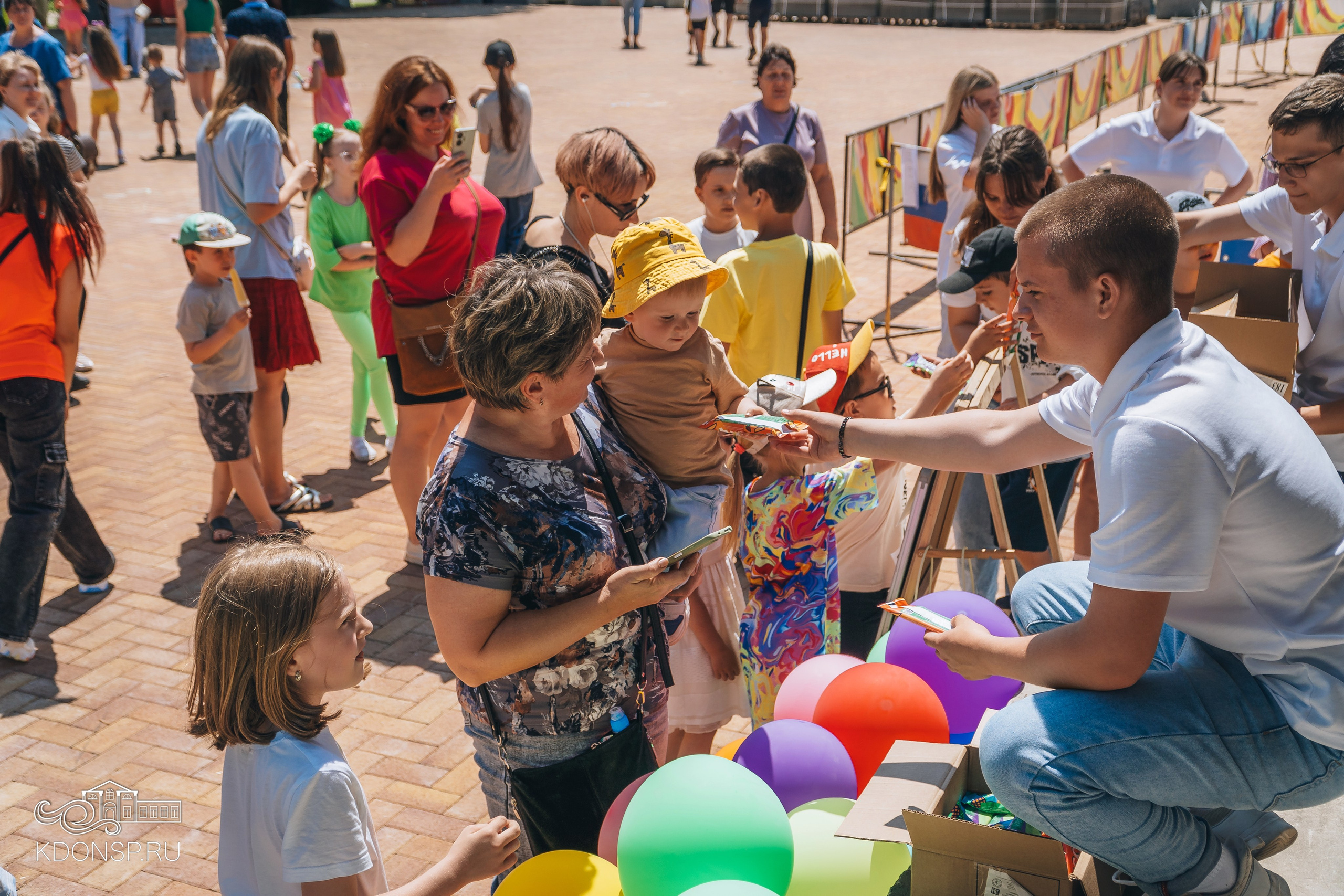 Должны смеяться дети. Новотитаровский Дом культуры