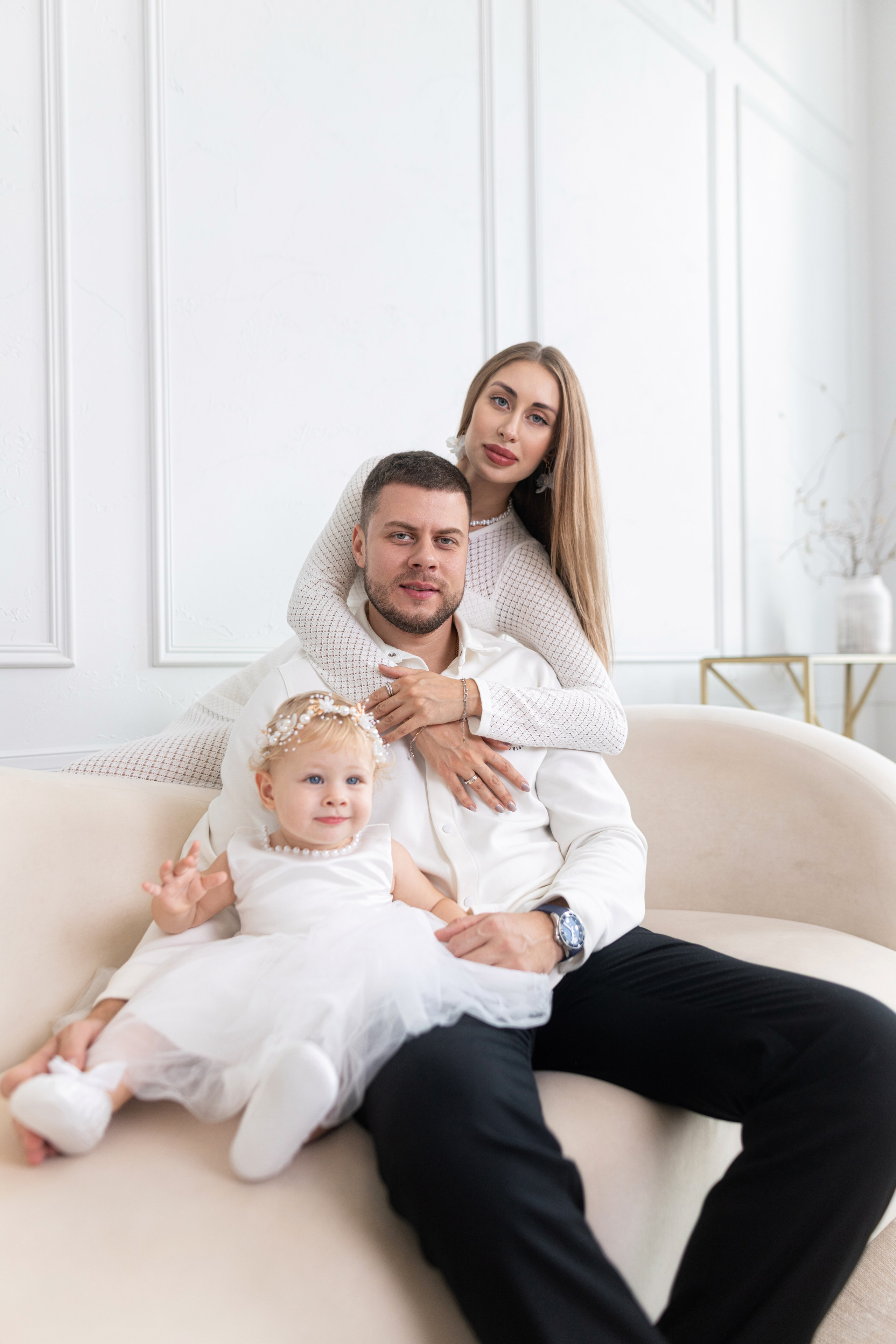 Семейная съемка для Яны и Дани в интерьере. Дмитрий Шульгин, портретный фотограф в Воронеже