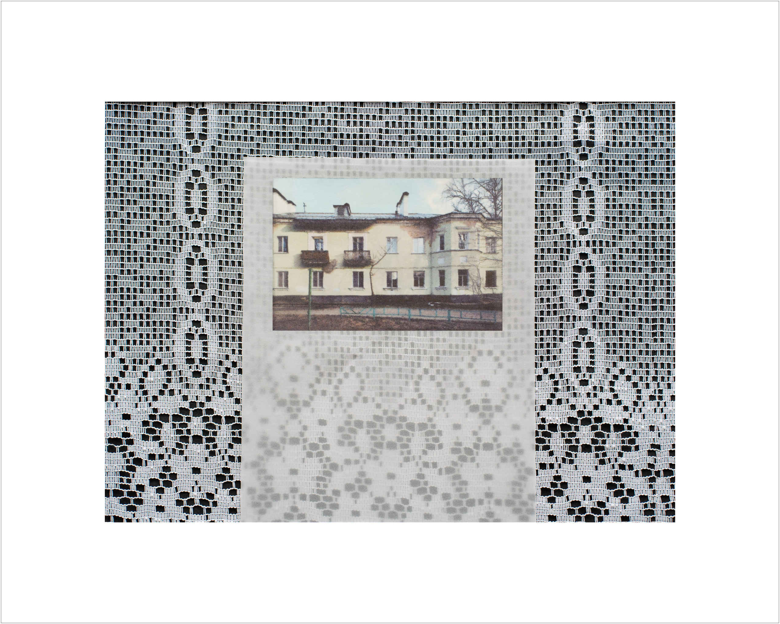 Проект о старых домах. Занавешенное окно. Tatiana Mishchenko