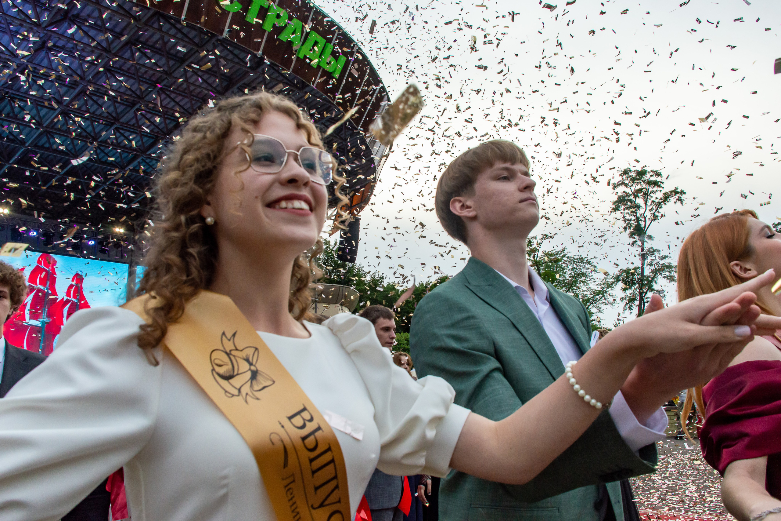 выпускной бал в парке