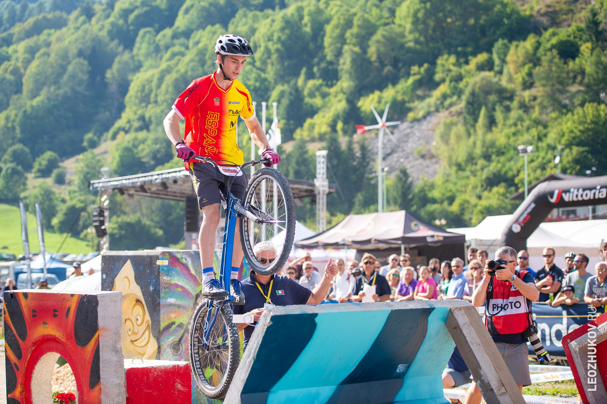 UCI Trials World Championships 2016 — finals. Sports photographer Leonid Zhukov