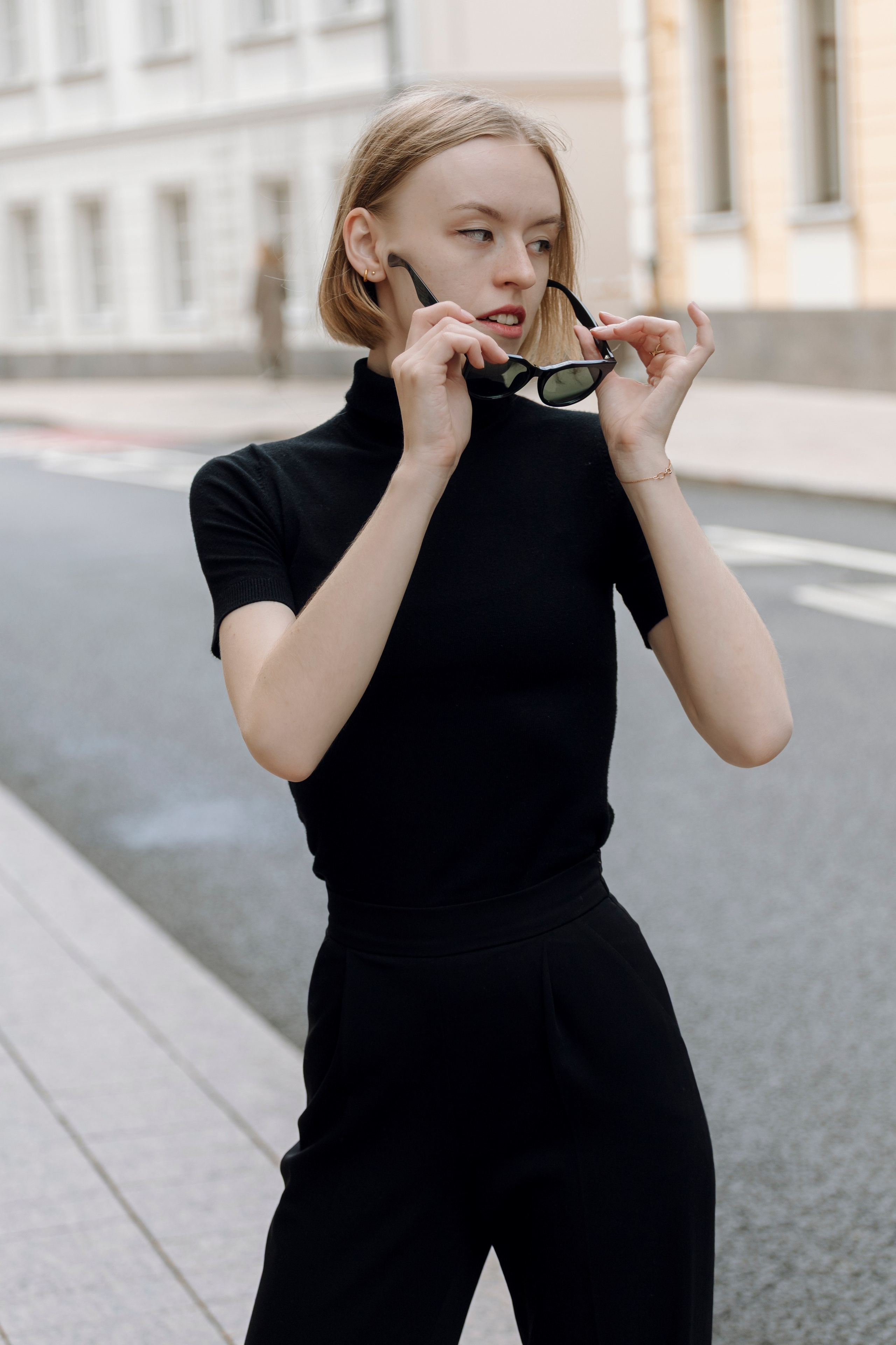 Фотограф в Москве — прогулочная съёмка на фоне старинной архитектуры