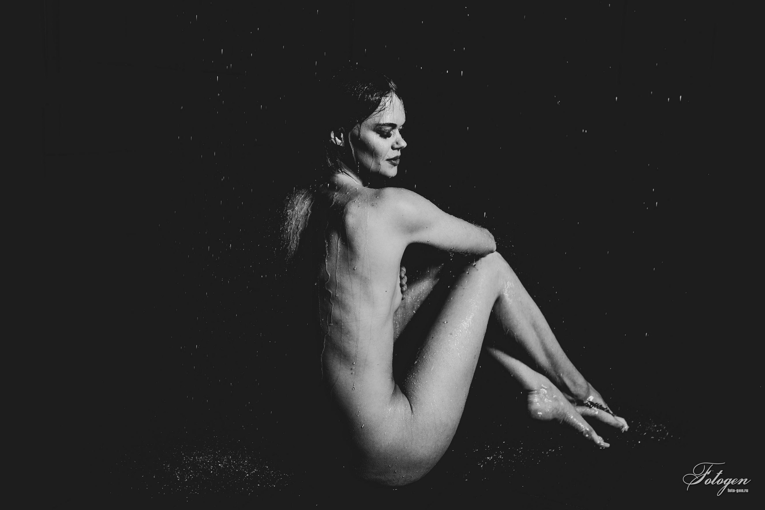 Фотосессия с водой в Авазоне | Премиум-студия FOTOGEN Краснодар – ню-фотосессия в воде