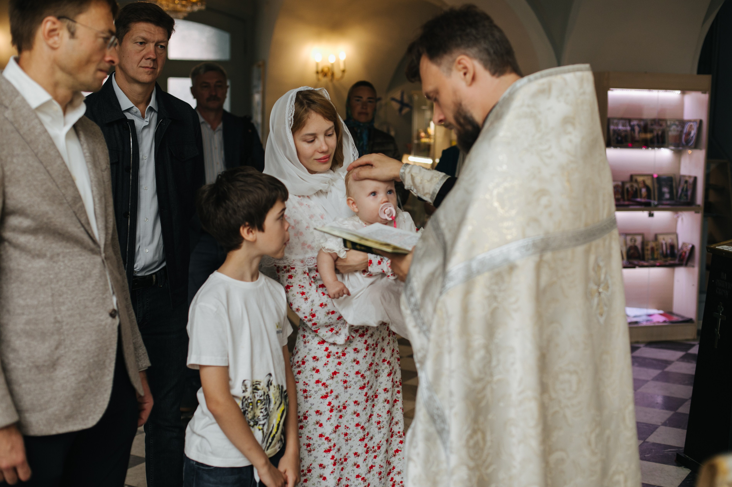 Крещение церковь Трех Святителей СПб. Фотограф на крещение в Санкт Петербурге