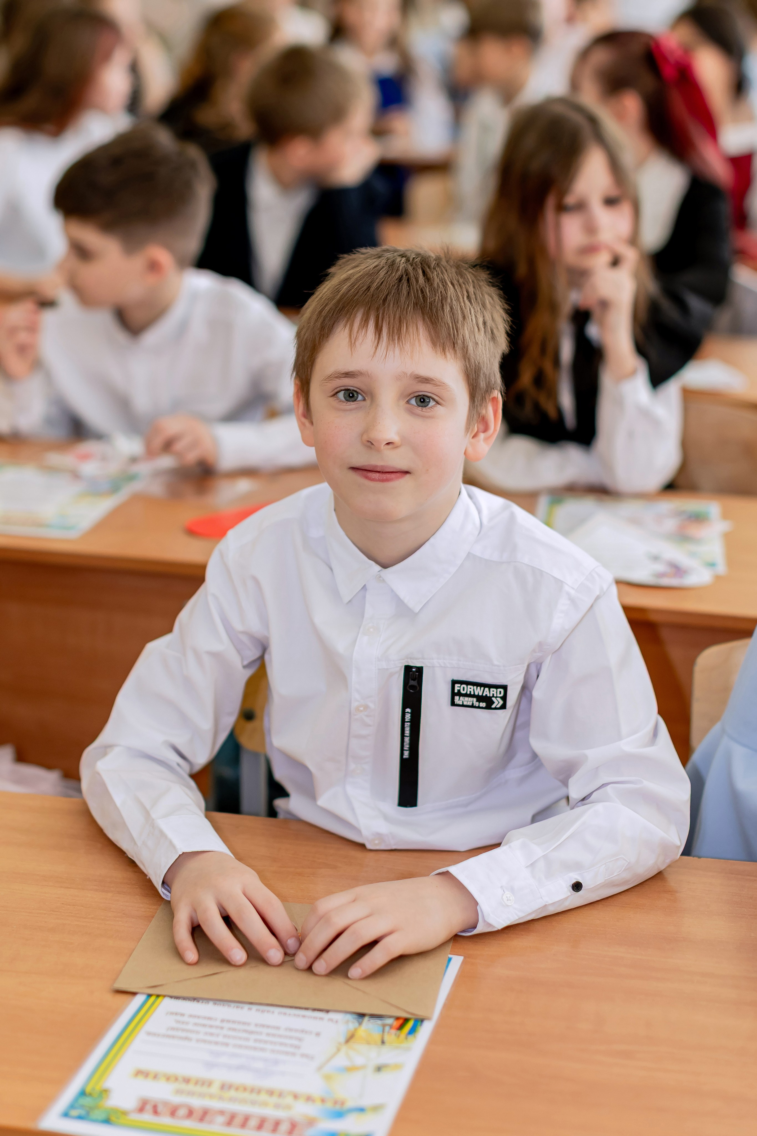 Выпускной в начальной школе в классе. Фотограф и видеограф Москва. Свадебный фотограф, видеограф. Выпускные альбомы. Оживающие альбомы
